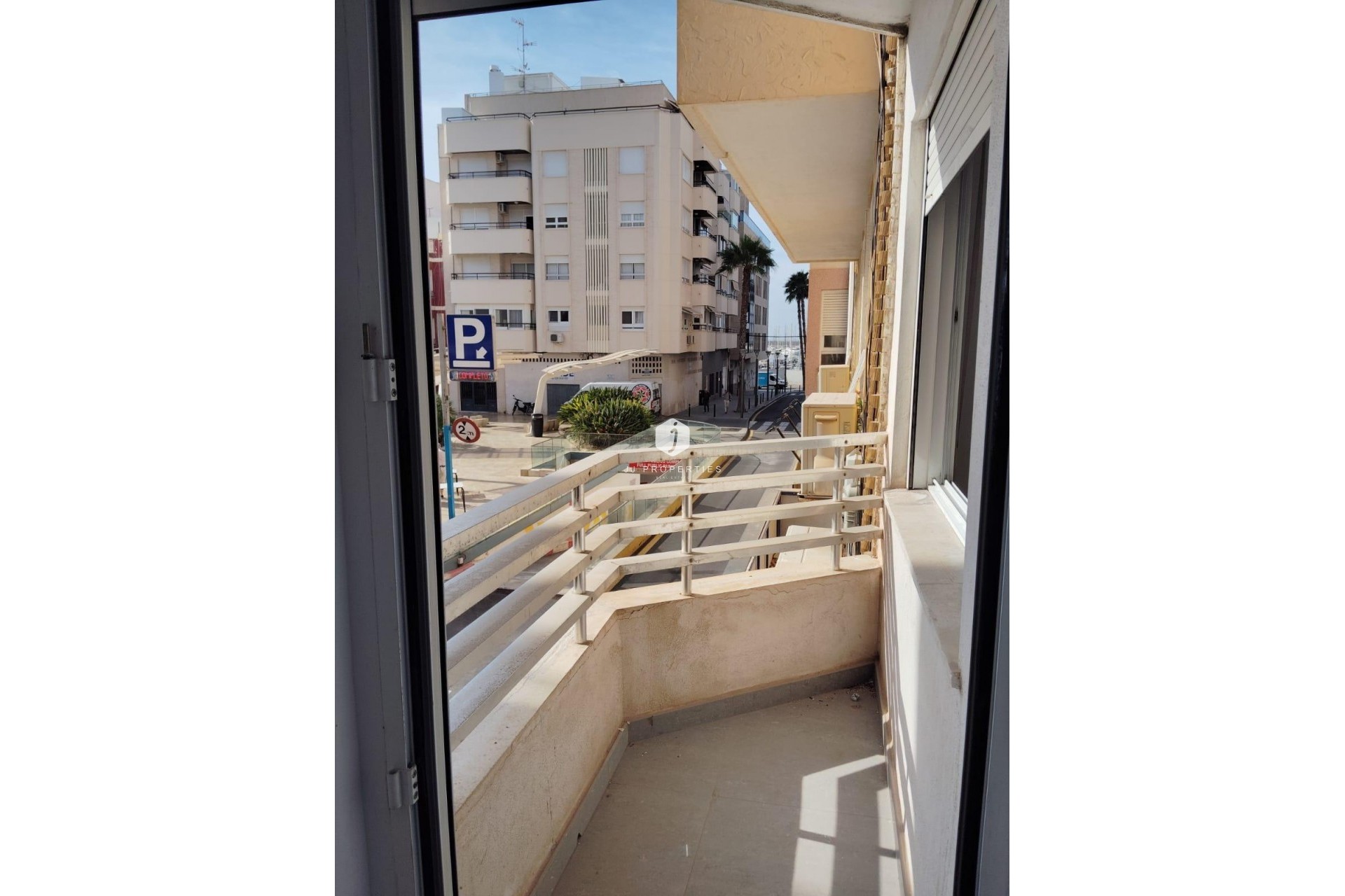 Resale - Apartment / flat -
Torrevieja - Centro