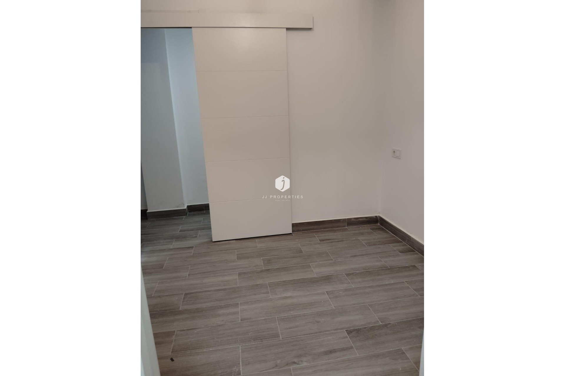 Resale - Apartment / flat -
Torrevieja - Centro