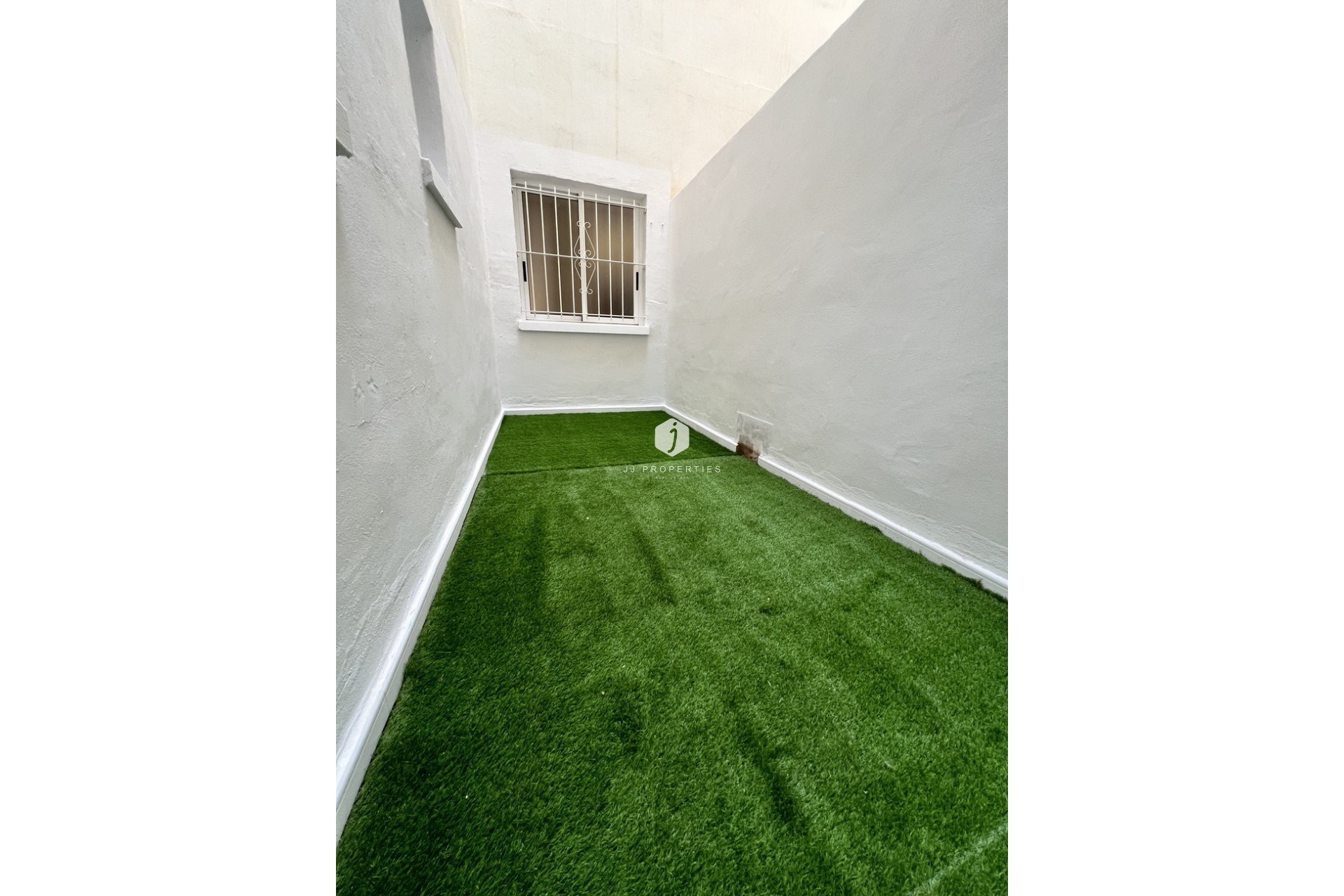 Resale - Apartment / flat -
Torrevieja - Centro