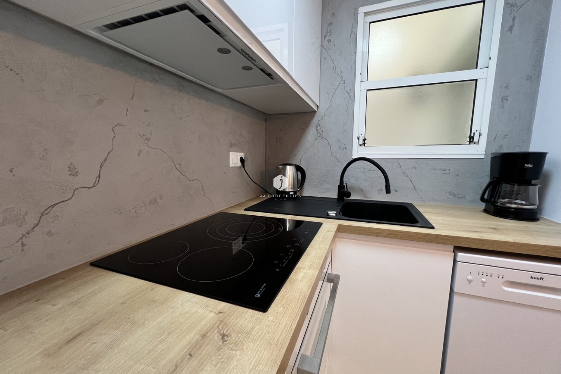 Resale - Apartment / flat -
Torrevieja - Centro