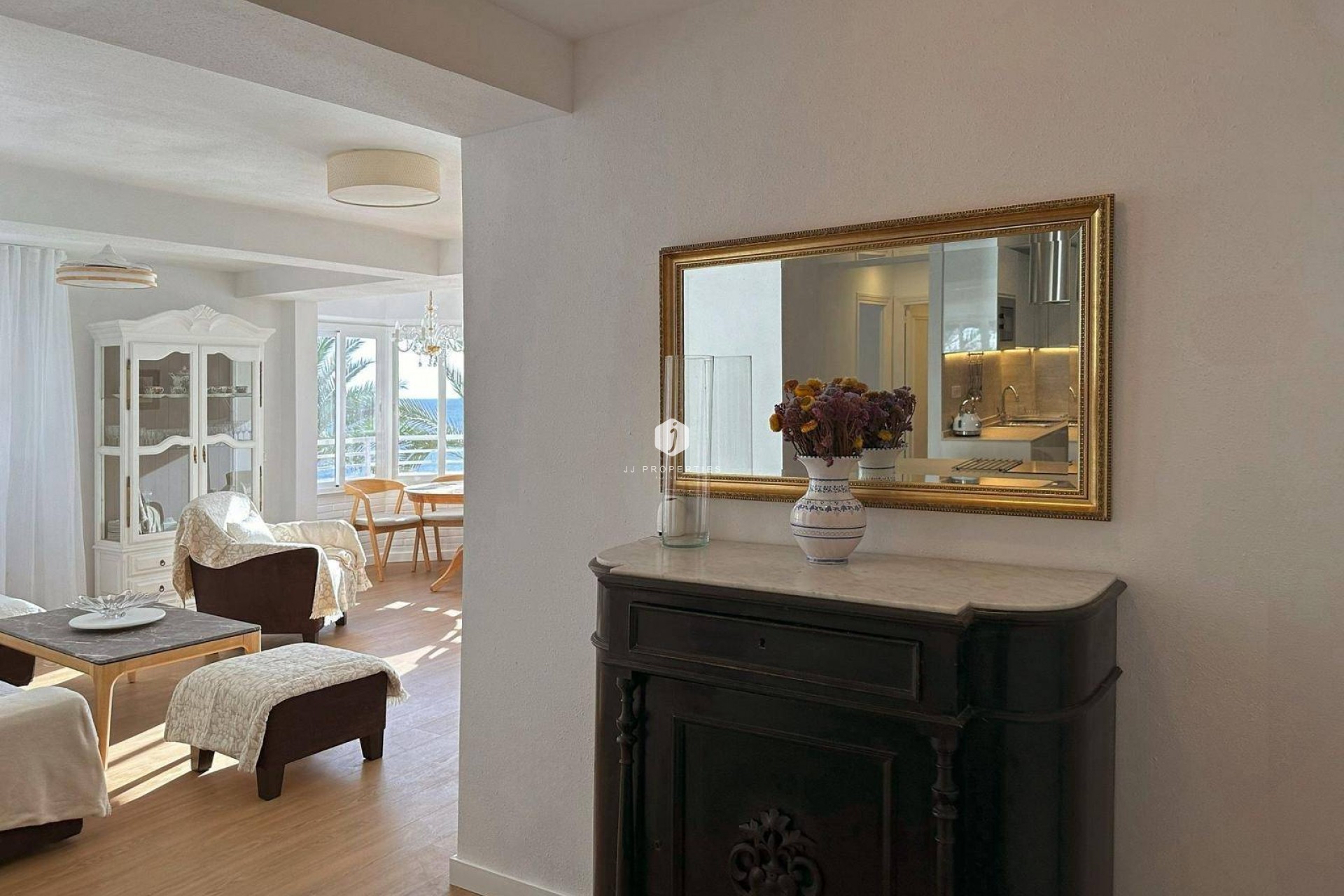 Resale - Apartment / flat -
Torrevieja - Centro