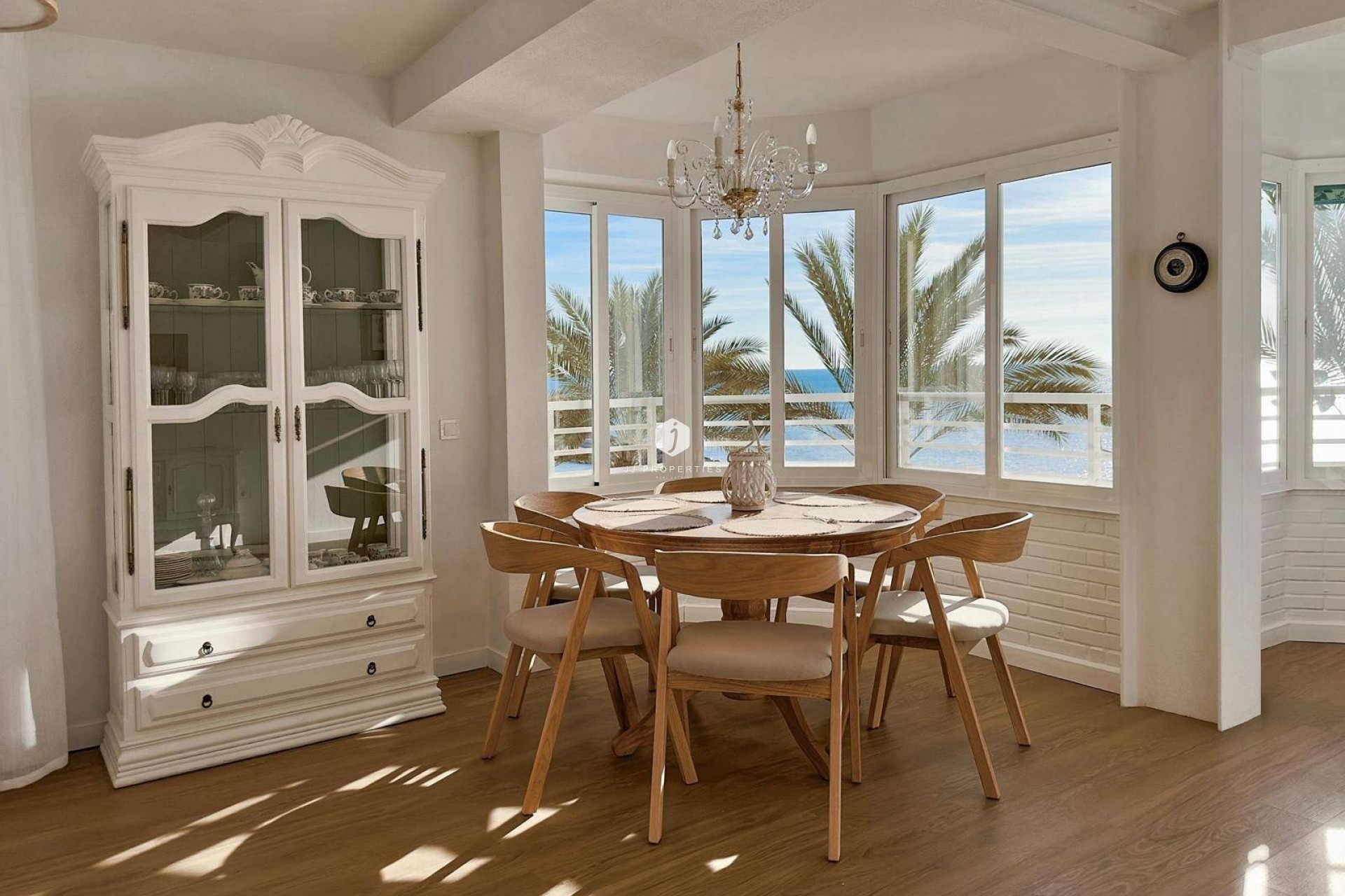 Resale - Apartment / flat -
Torrevieja - Centro