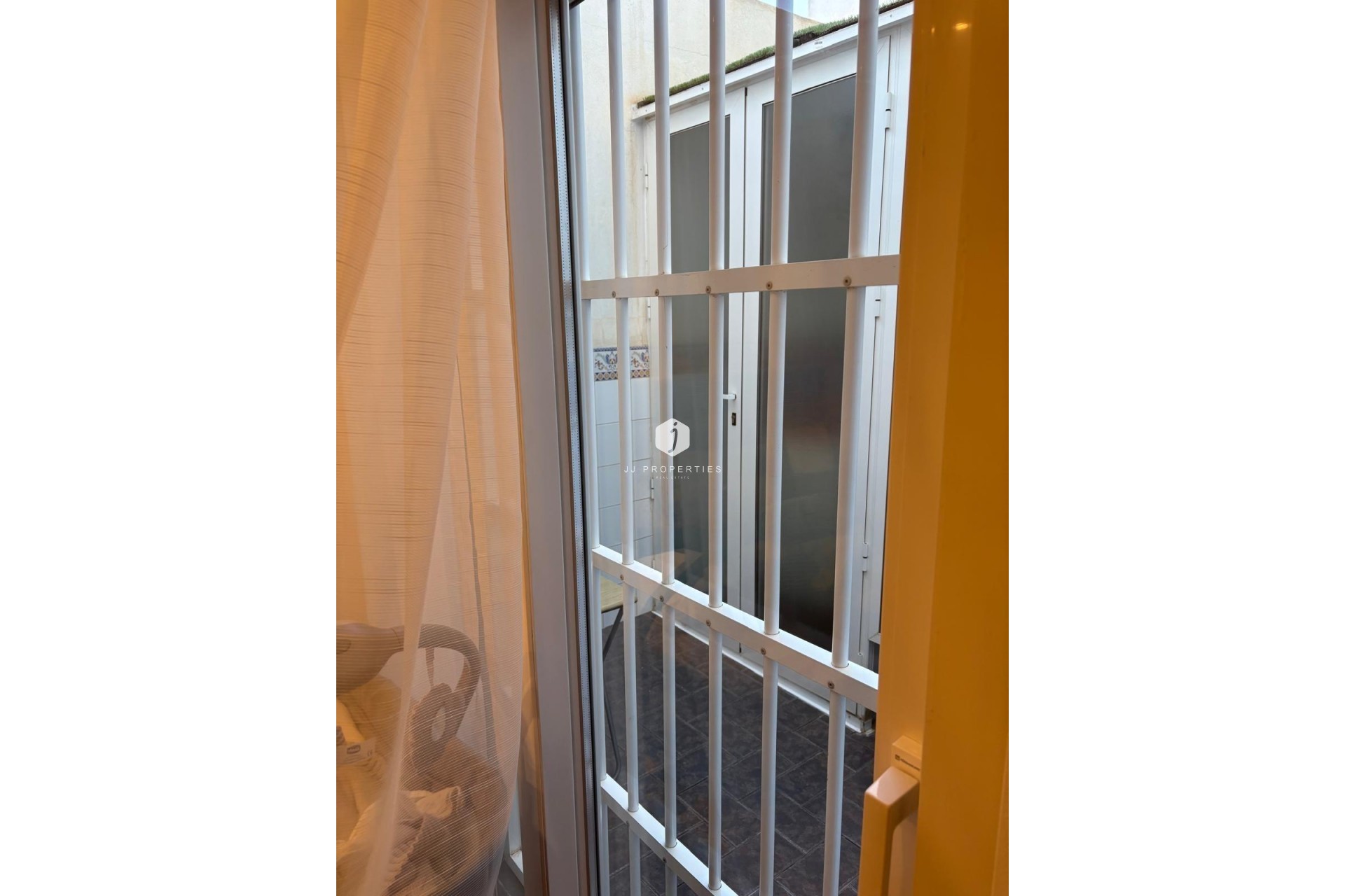 Resale - Apartment / flat -
Torrevieja - Centro