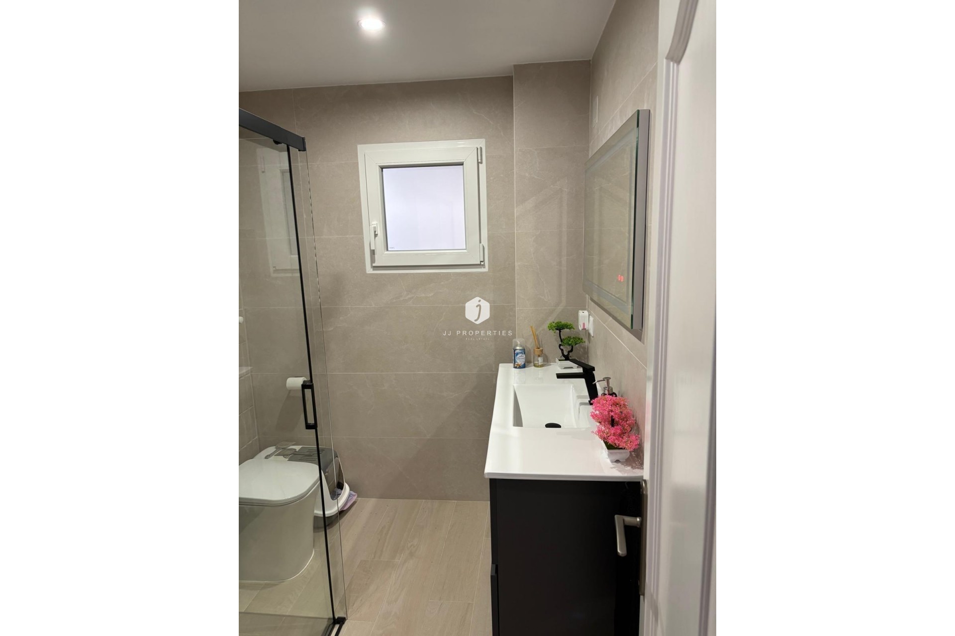 Resale - Apartment / flat -
Torrevieja - Centro