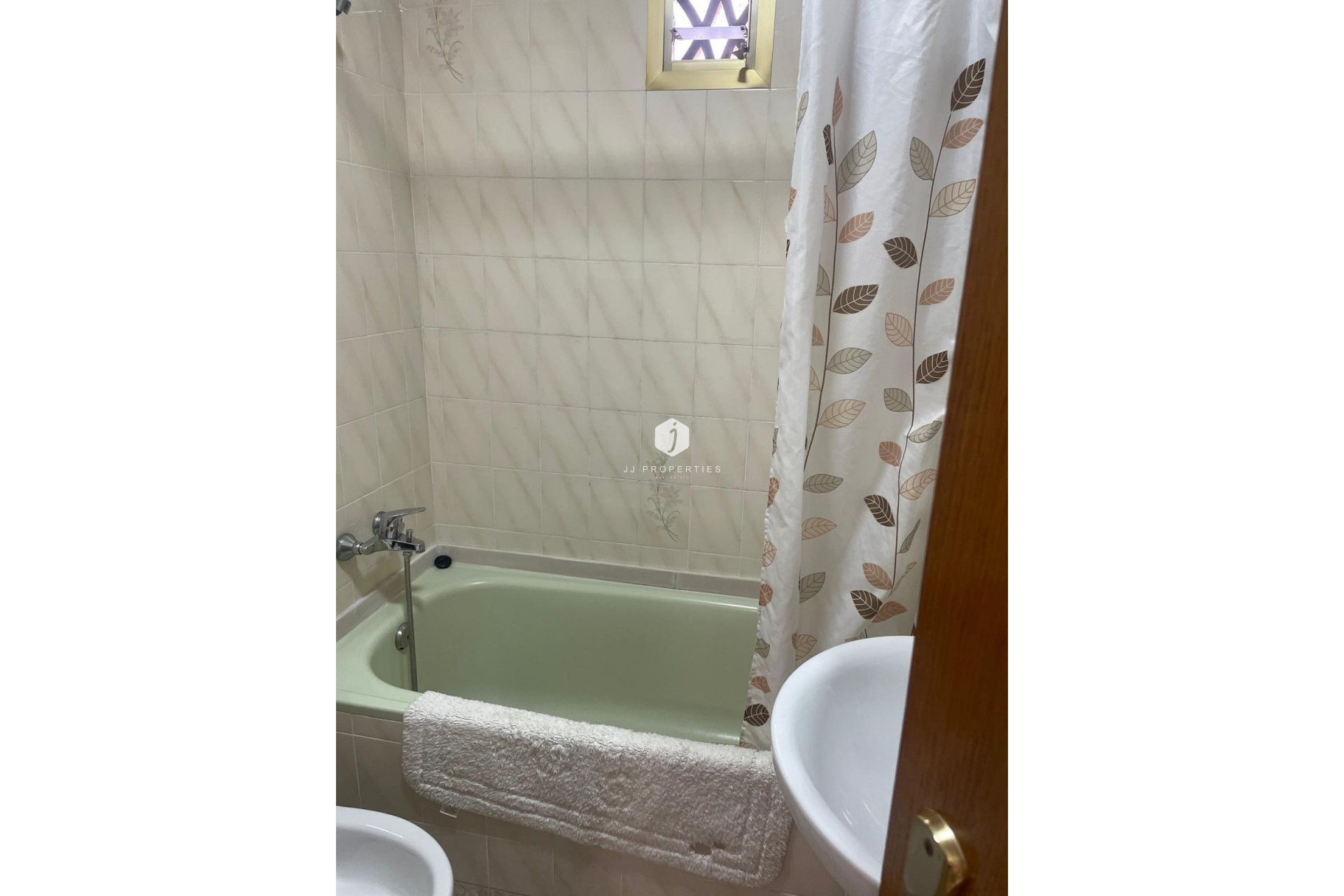 Resale - Apartment / flat -
Torrevieja - Centro