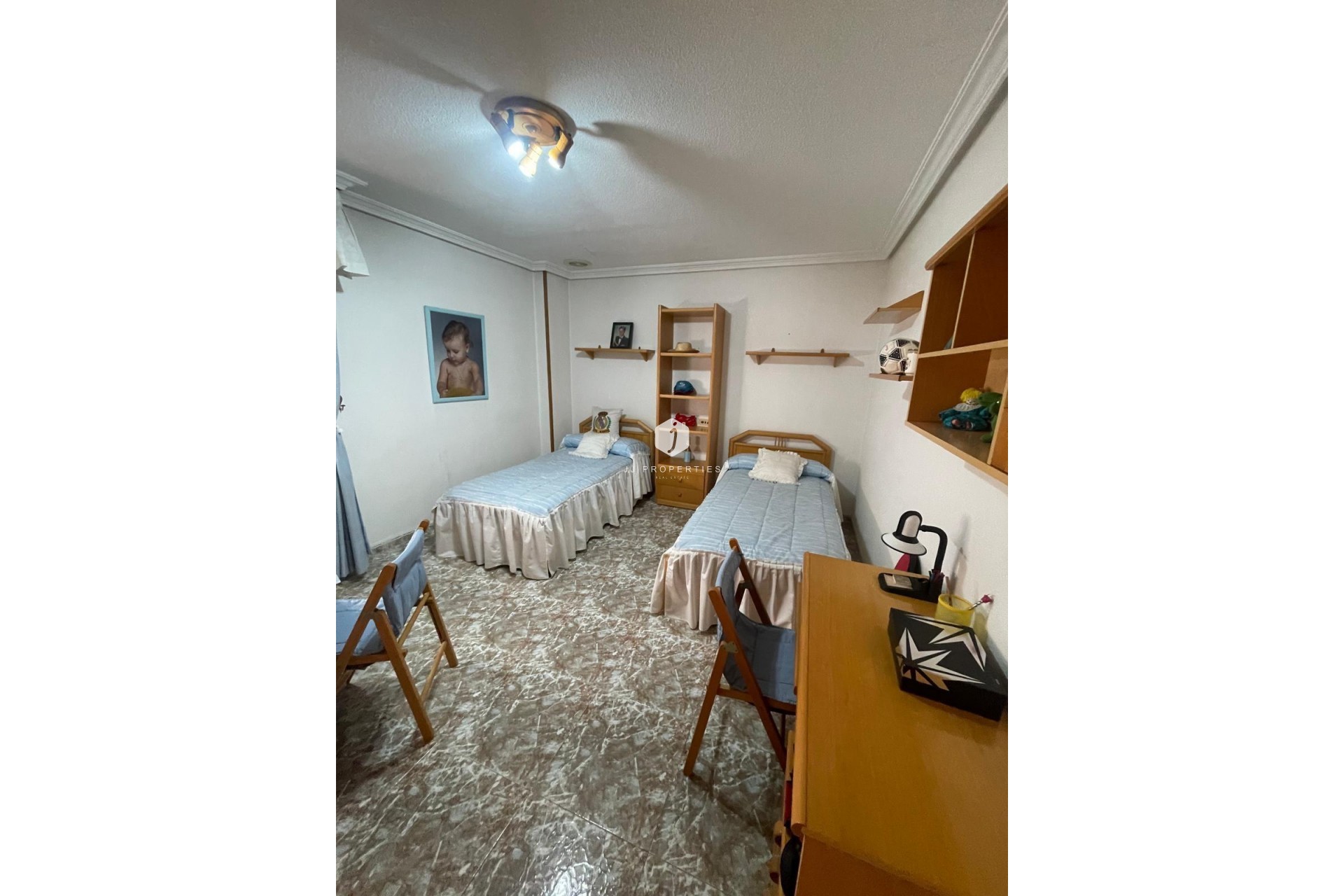 Resale - Apartment / flat -
Torrevieja - Centro