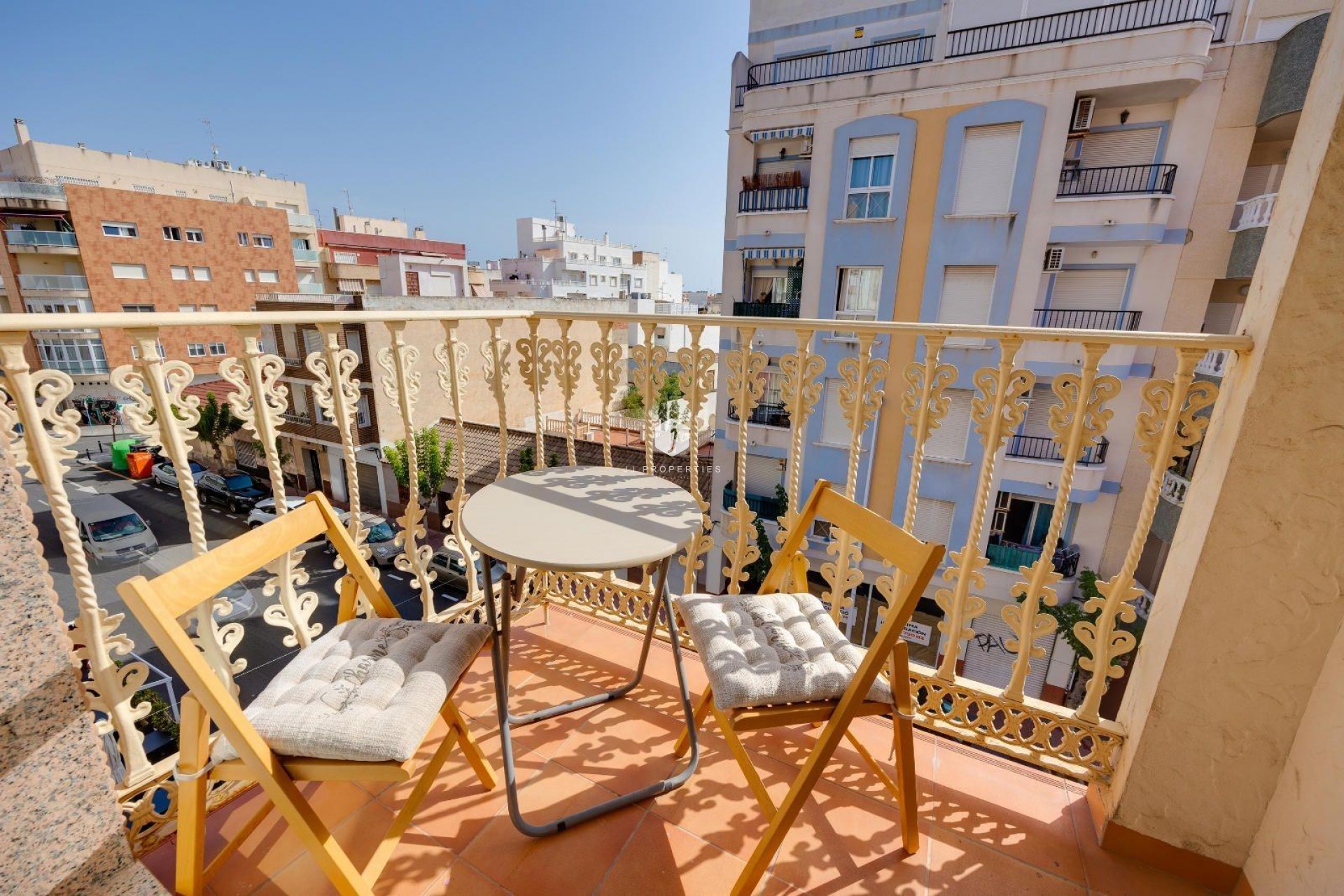 Resale - Apartment / flat -
Torrevieja - Centro