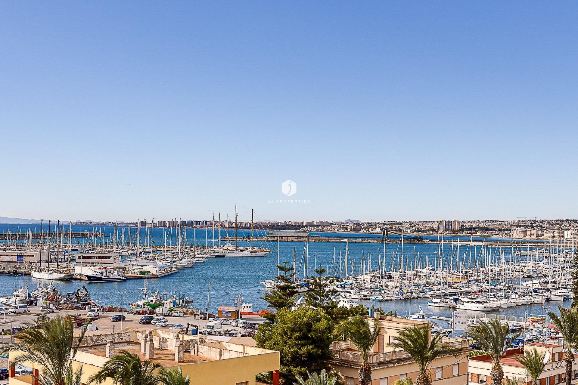 Resale - Apartment / flat -
Torrevieja - Centro