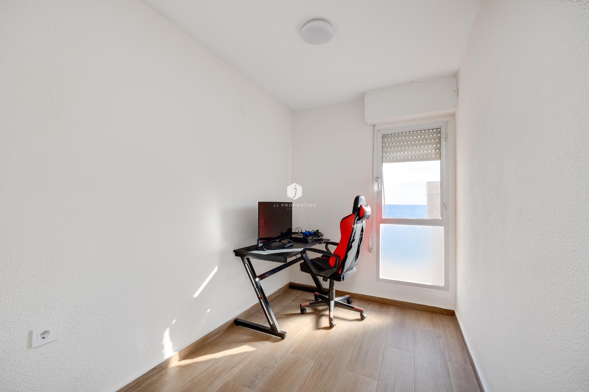 Resale - Apartment / flat -
Torrevieja - Centro