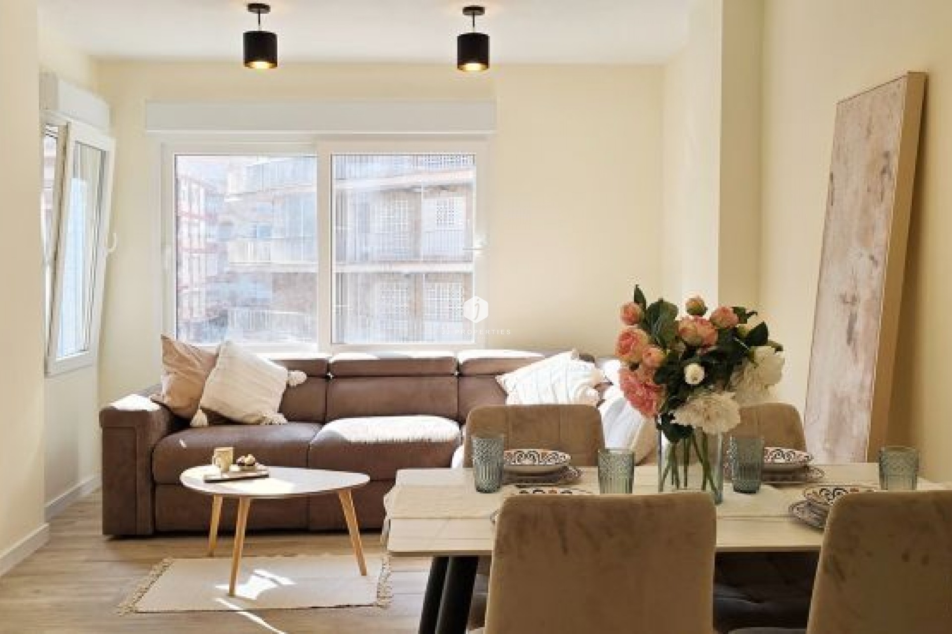 Resale - Apartment / flat -
Torrevieja - Centro