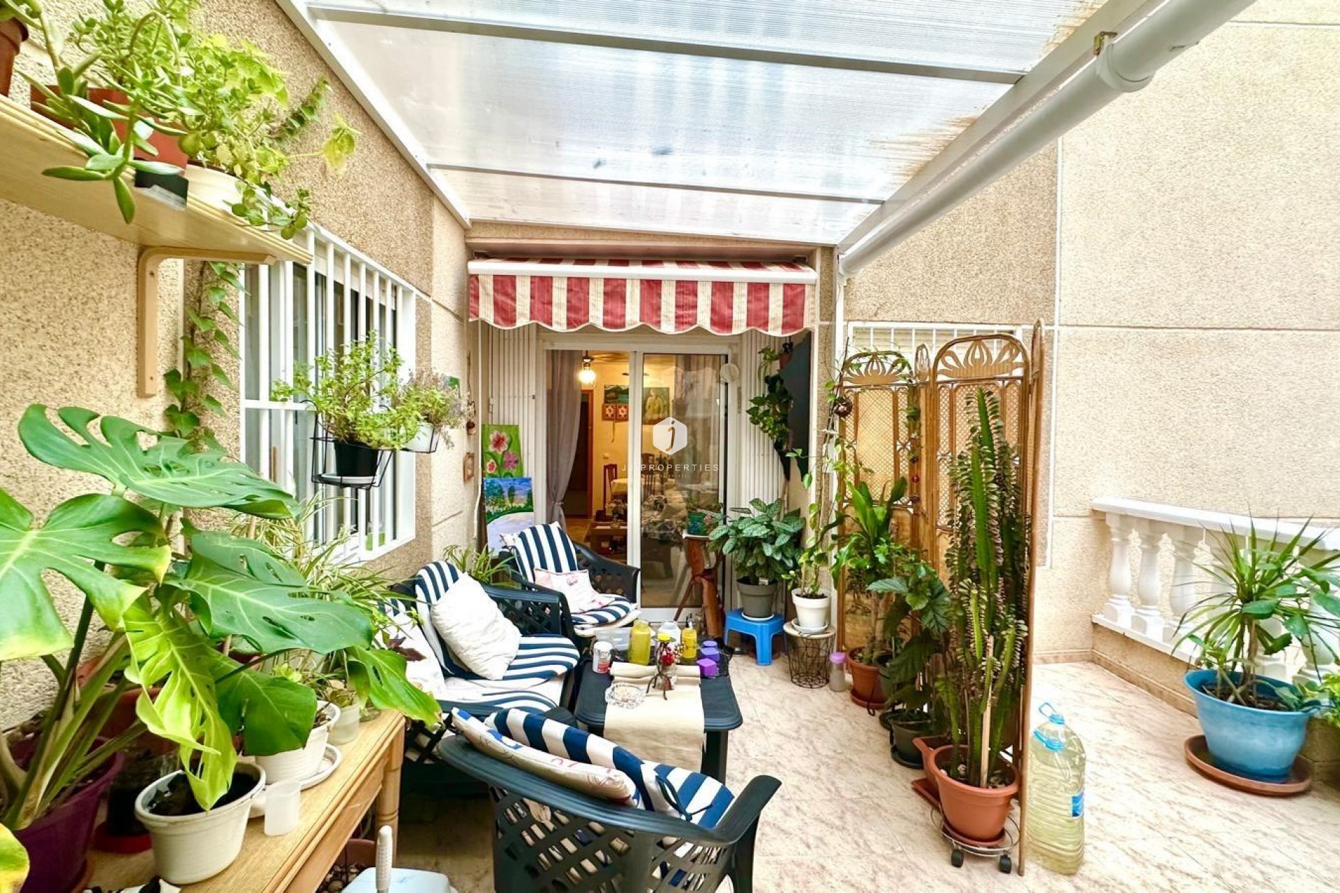 Resale - Apartment / flat -
Torrevieja - Centro