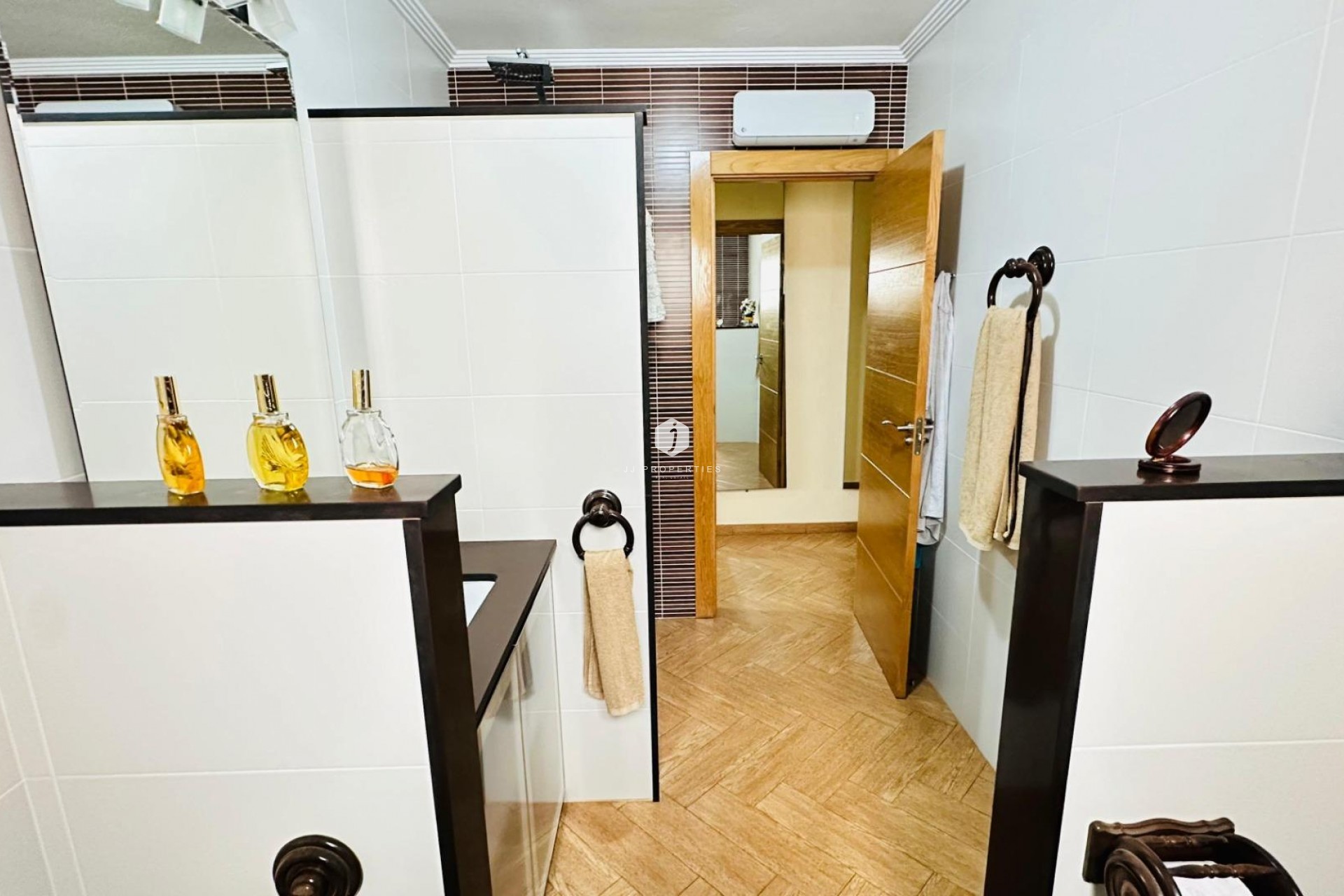 Resale - Apartment / flat -
Torrevieja - Centro