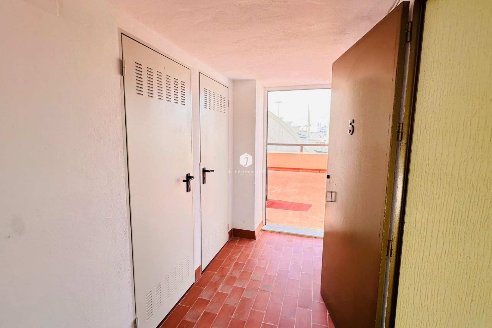 Resale - Apartment / flat -
Torrevieja - Centro