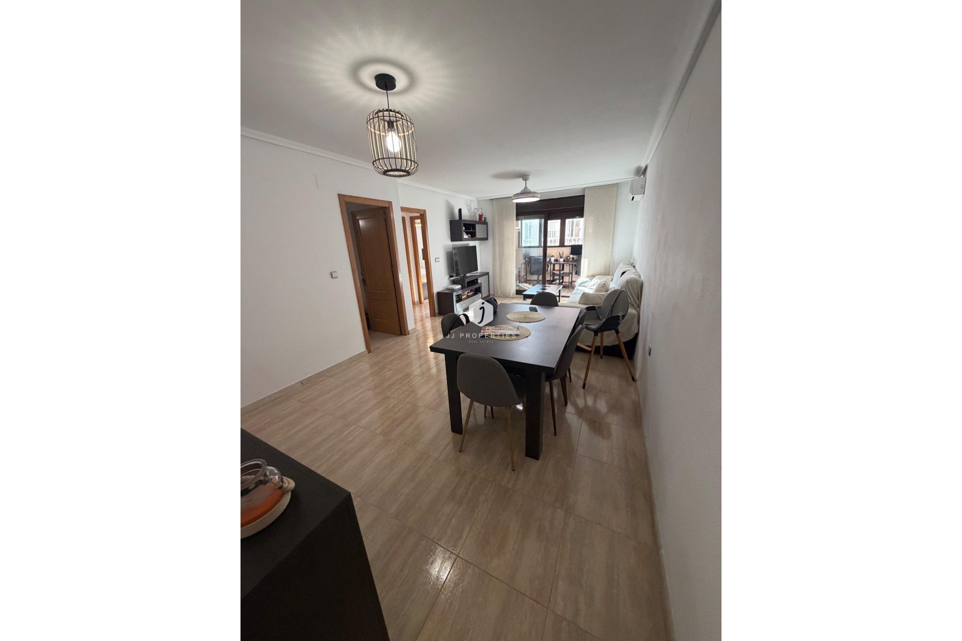 Resale - Apartment / flat -
Torrevieja - Centro