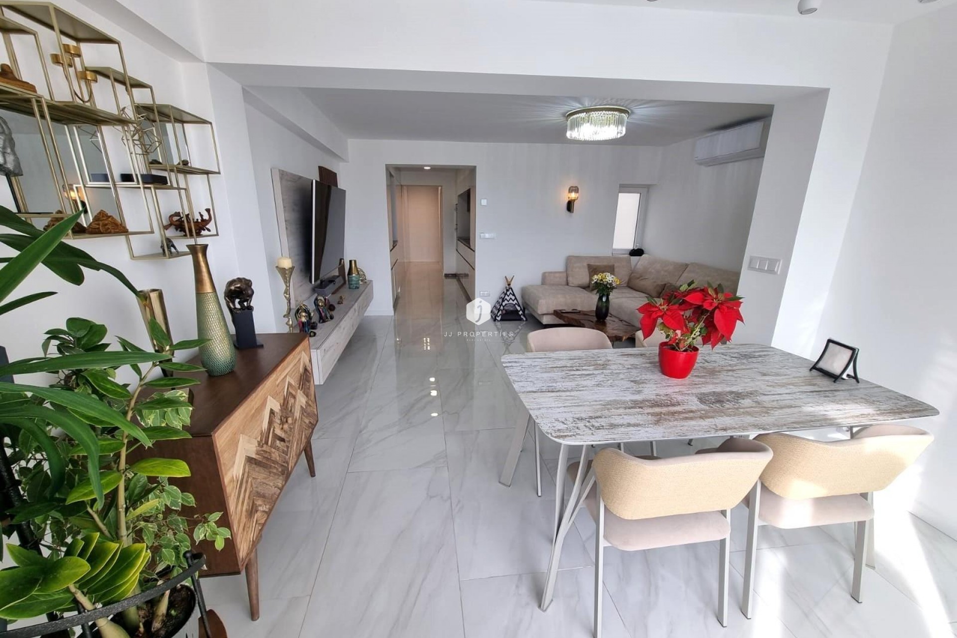 Resale - Apartment / flat -
Torrevieja - Centro
