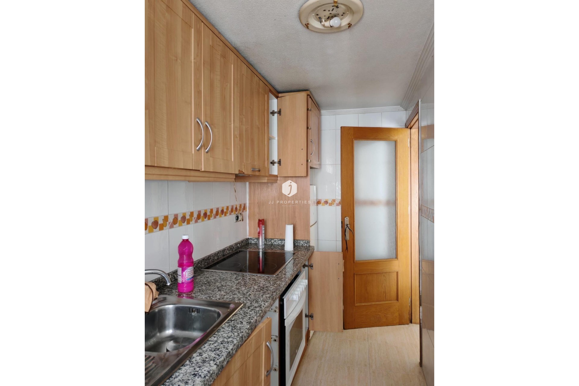 Resale - Apartment / flat -
Torrevieja - Centro