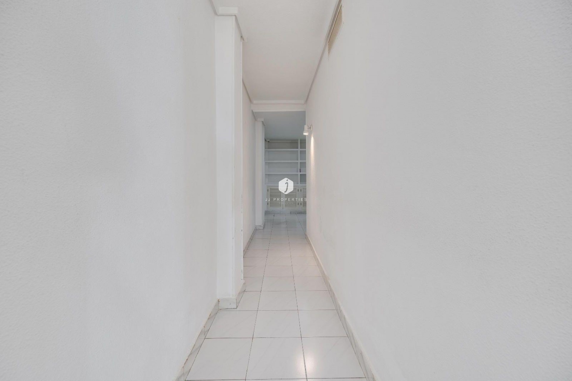 Resale - Apartment / flat -
Torrevieja - Centro