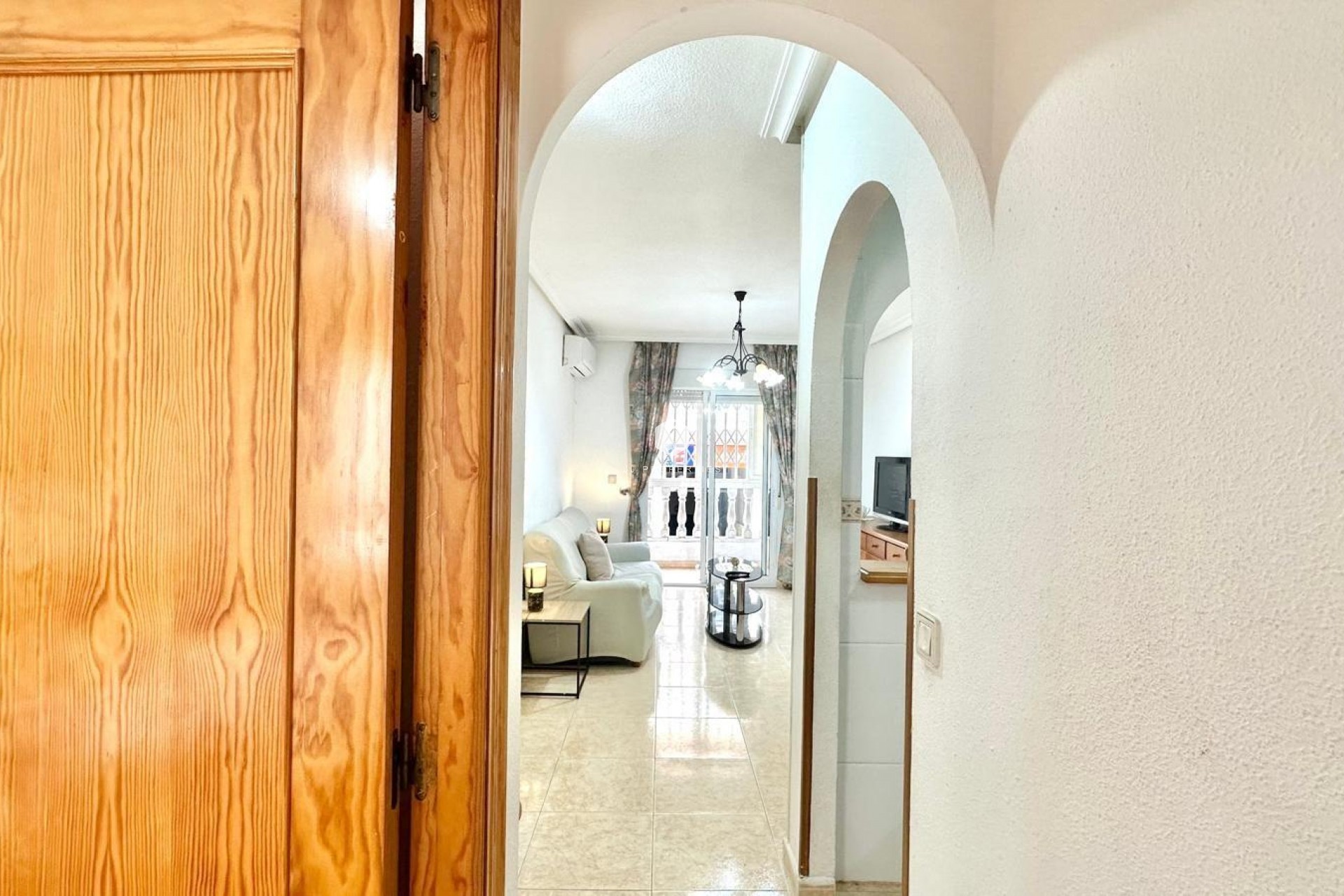 Resale - Apartment / flat -
Torrevieja - Centro