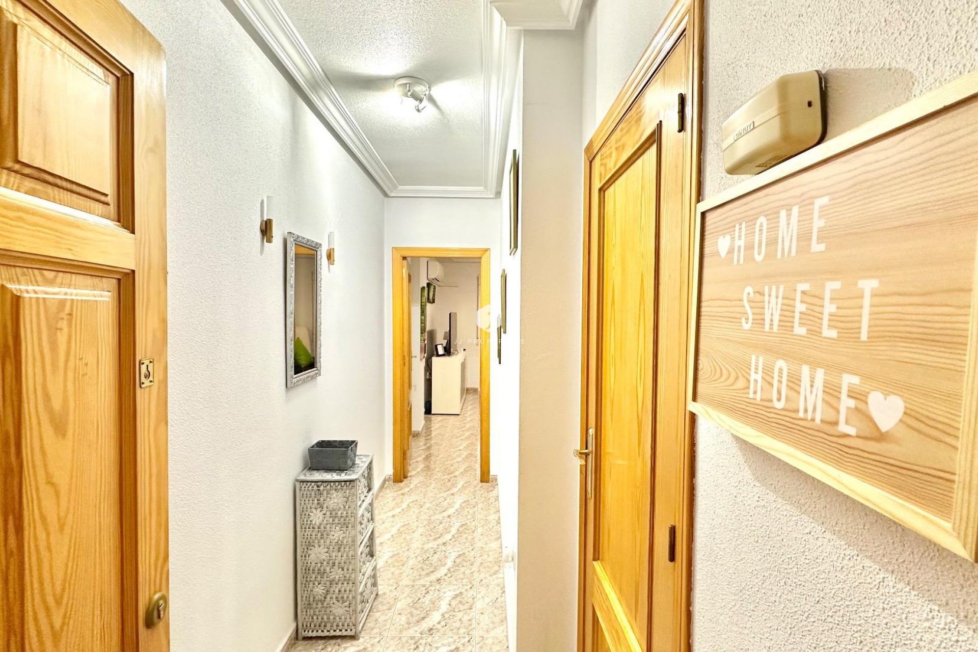 Resale - Apartment / flat -
Torrevieja - Centro