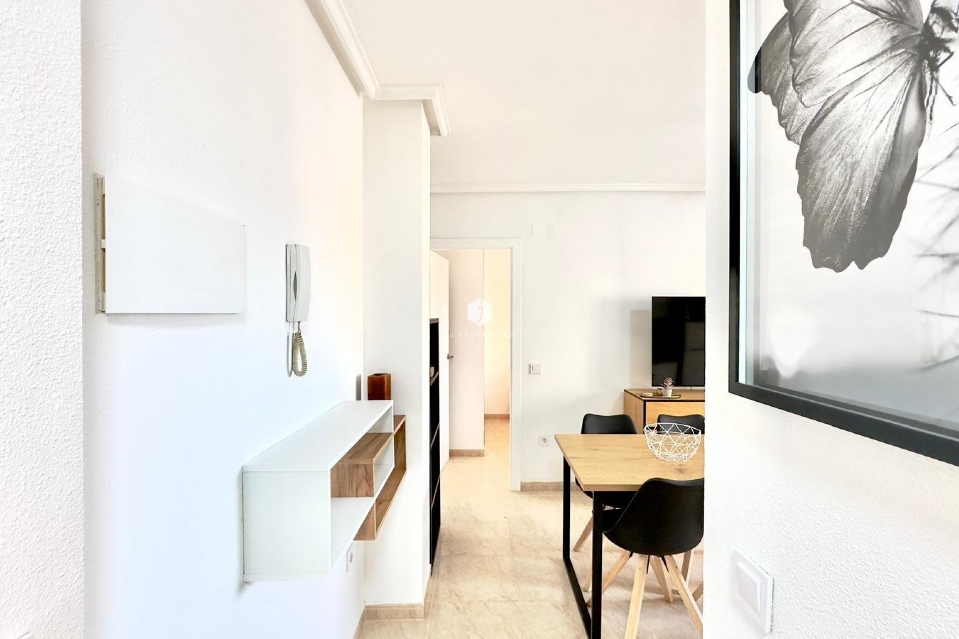 Resale - Apartment / flat -
Torrevieja - Centro