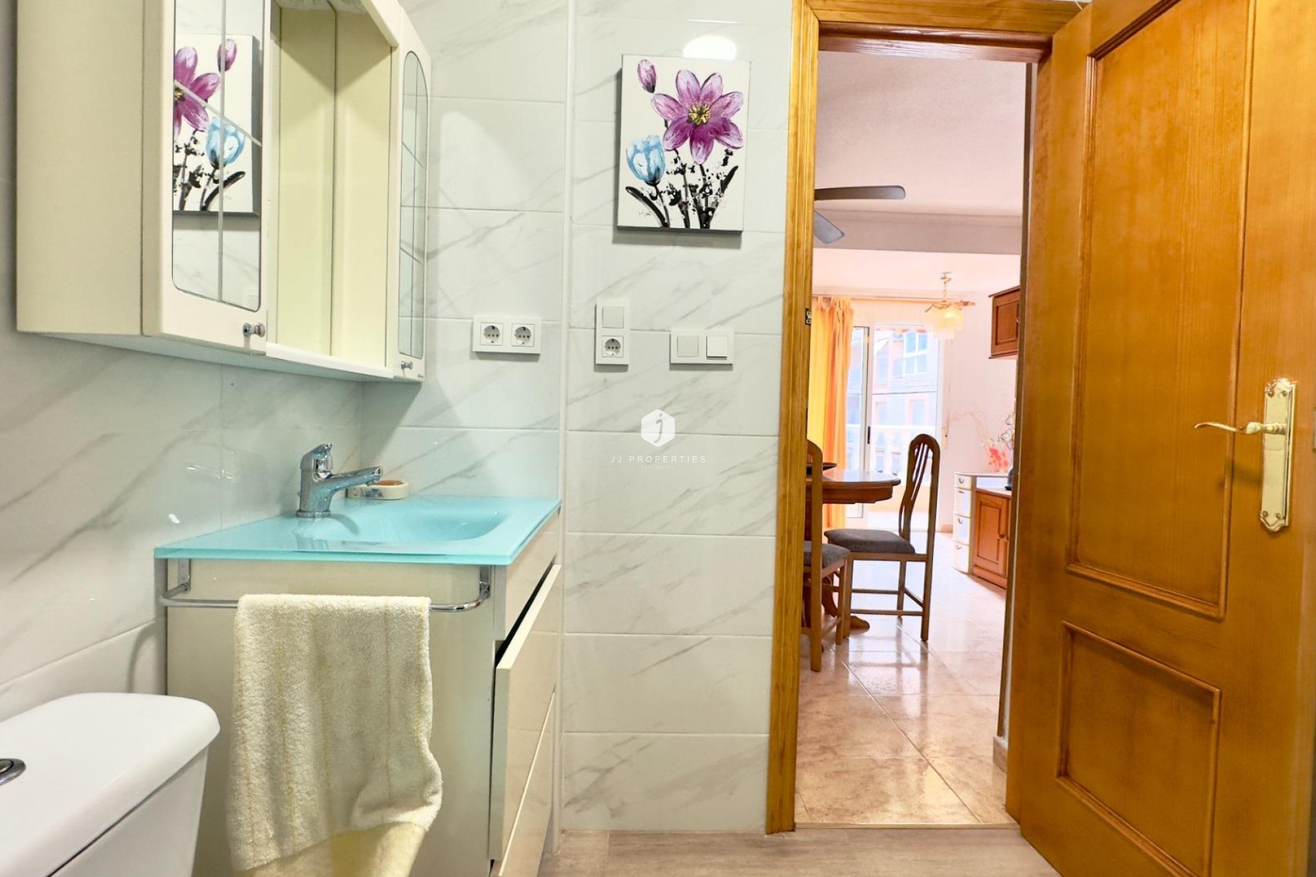 Resale - Apartment / flat -
Torrevieja - Centro