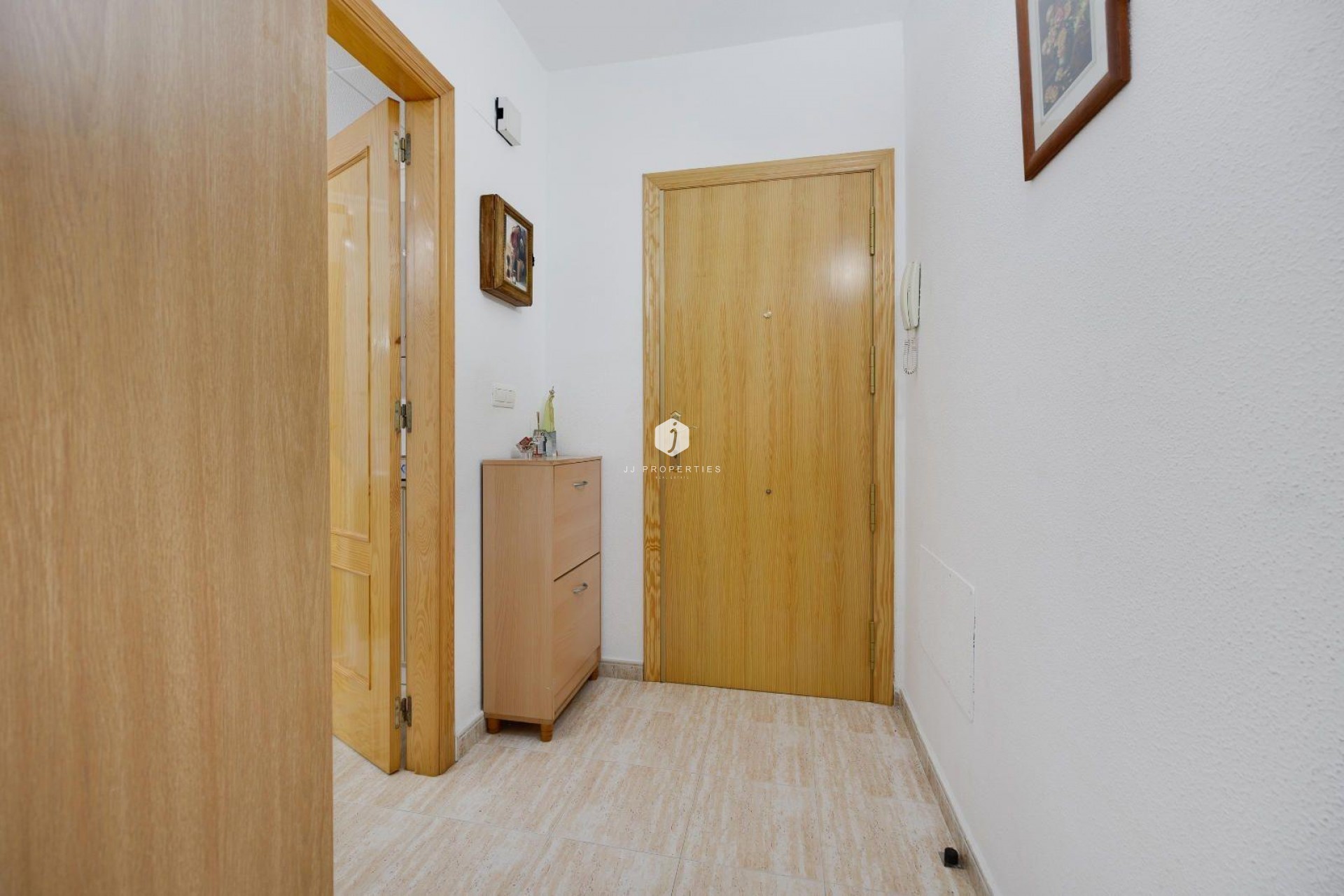 Resale - Apartment / flat -
Torrevieja - Centro