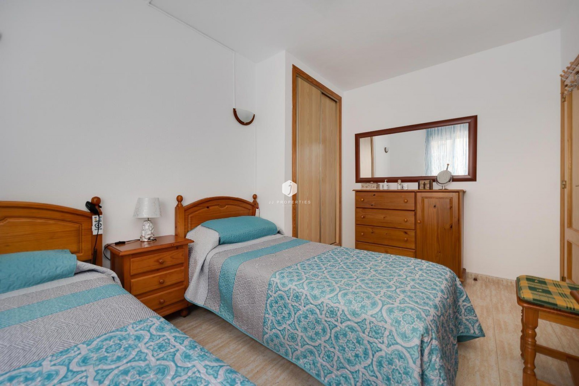 Resale - Apartment / flat -
Torrevieja - Centro