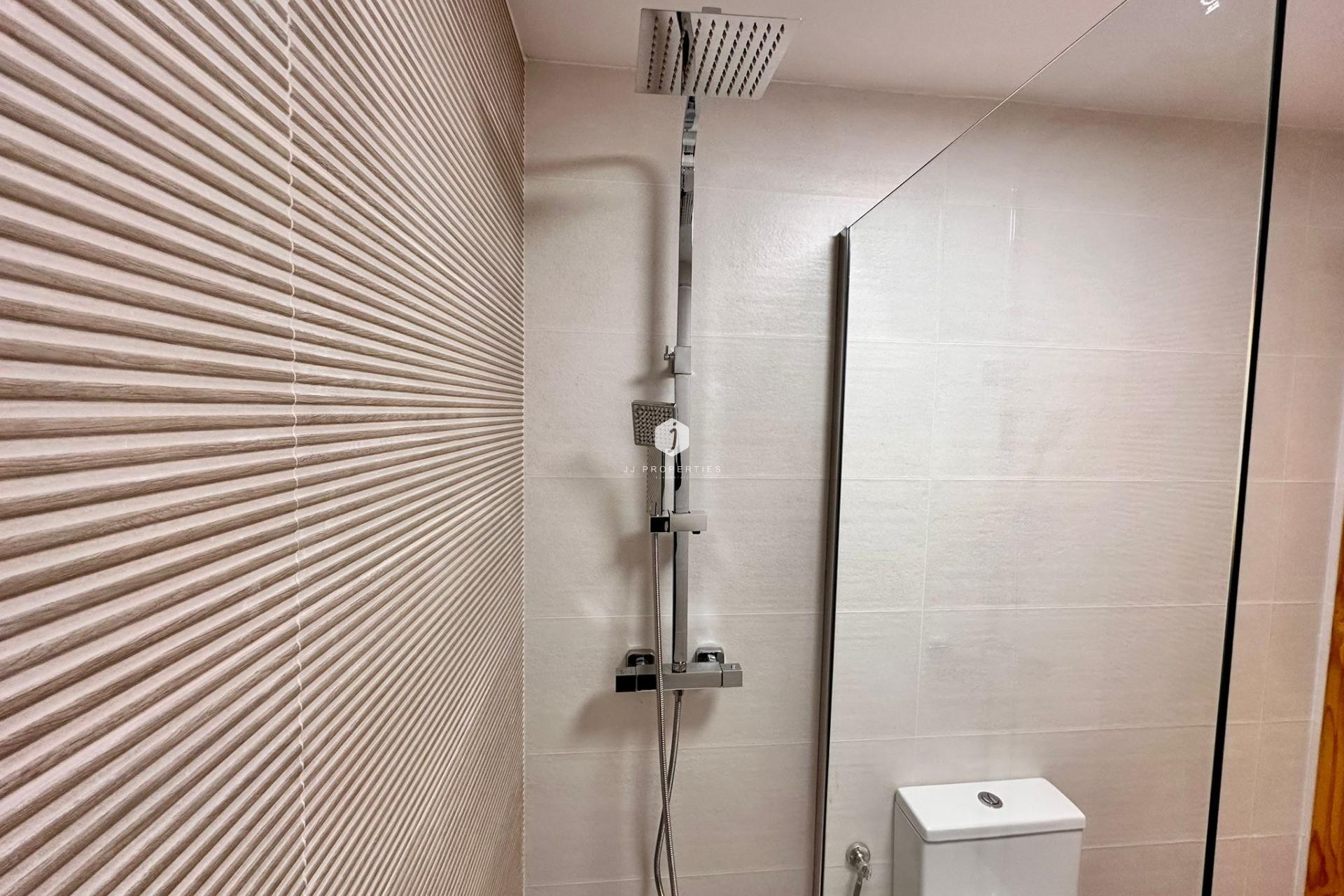 Resale - Apartment / flat -
Torrevieja - Centro