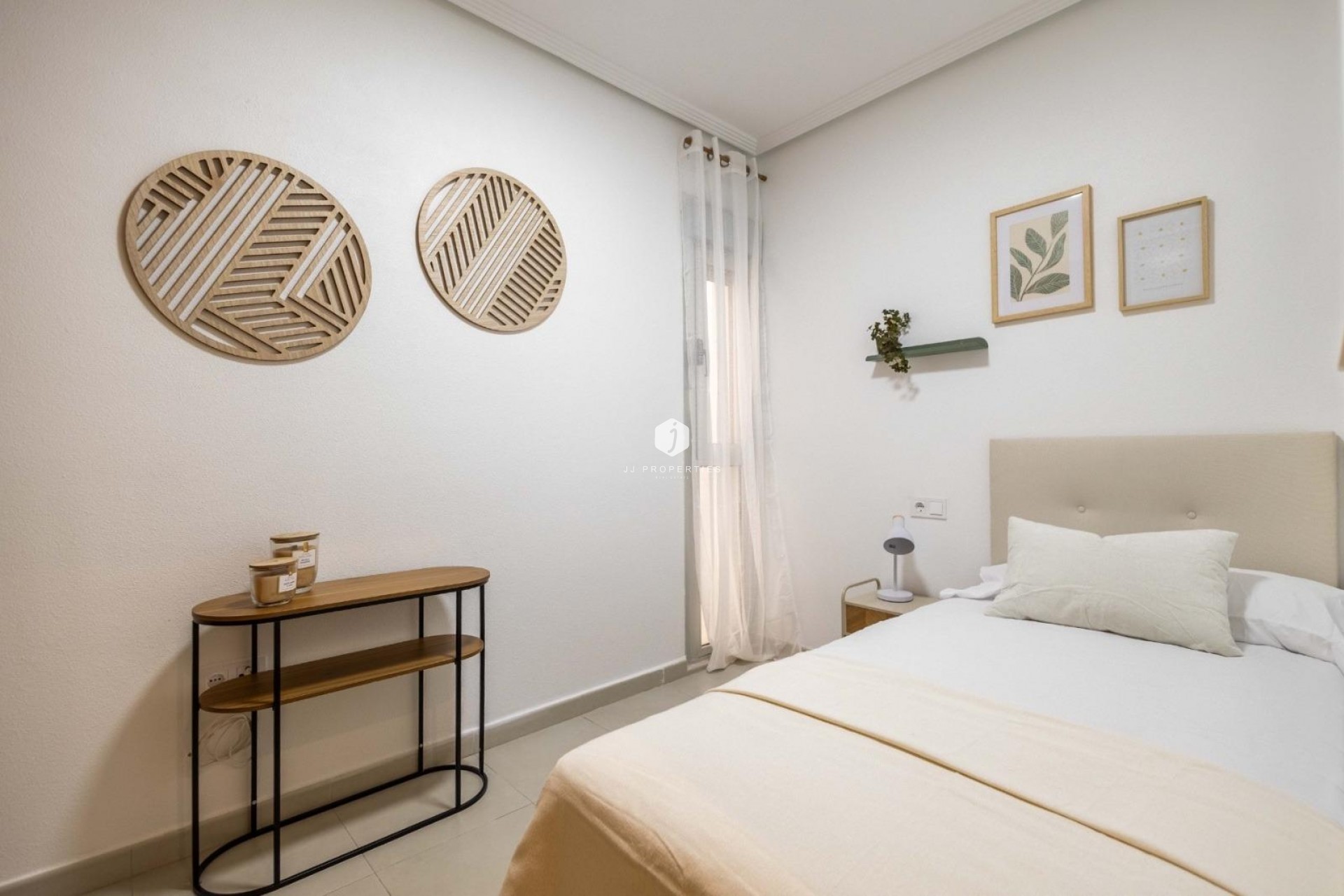 Resale - Apartment / flat -
Torrevieja - Centro