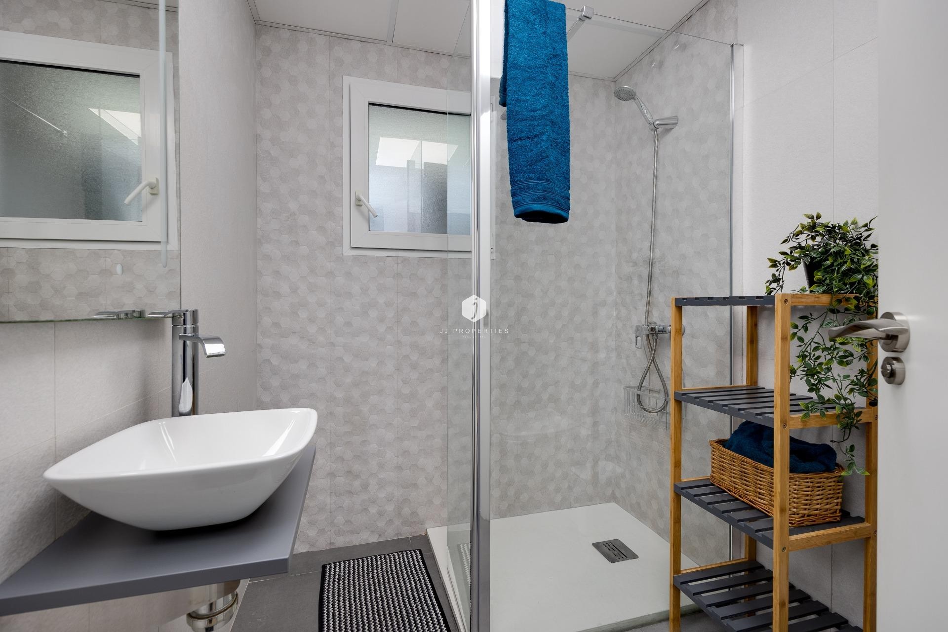 Resale - Apartment / flat -
Torrevieja - Centro