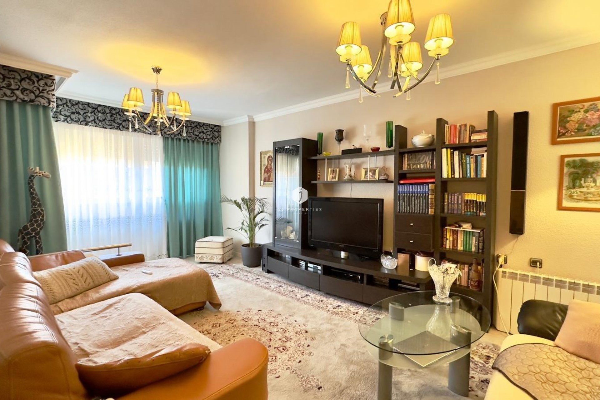 Resale - Apartment / flat -
Torrevieja - Centro