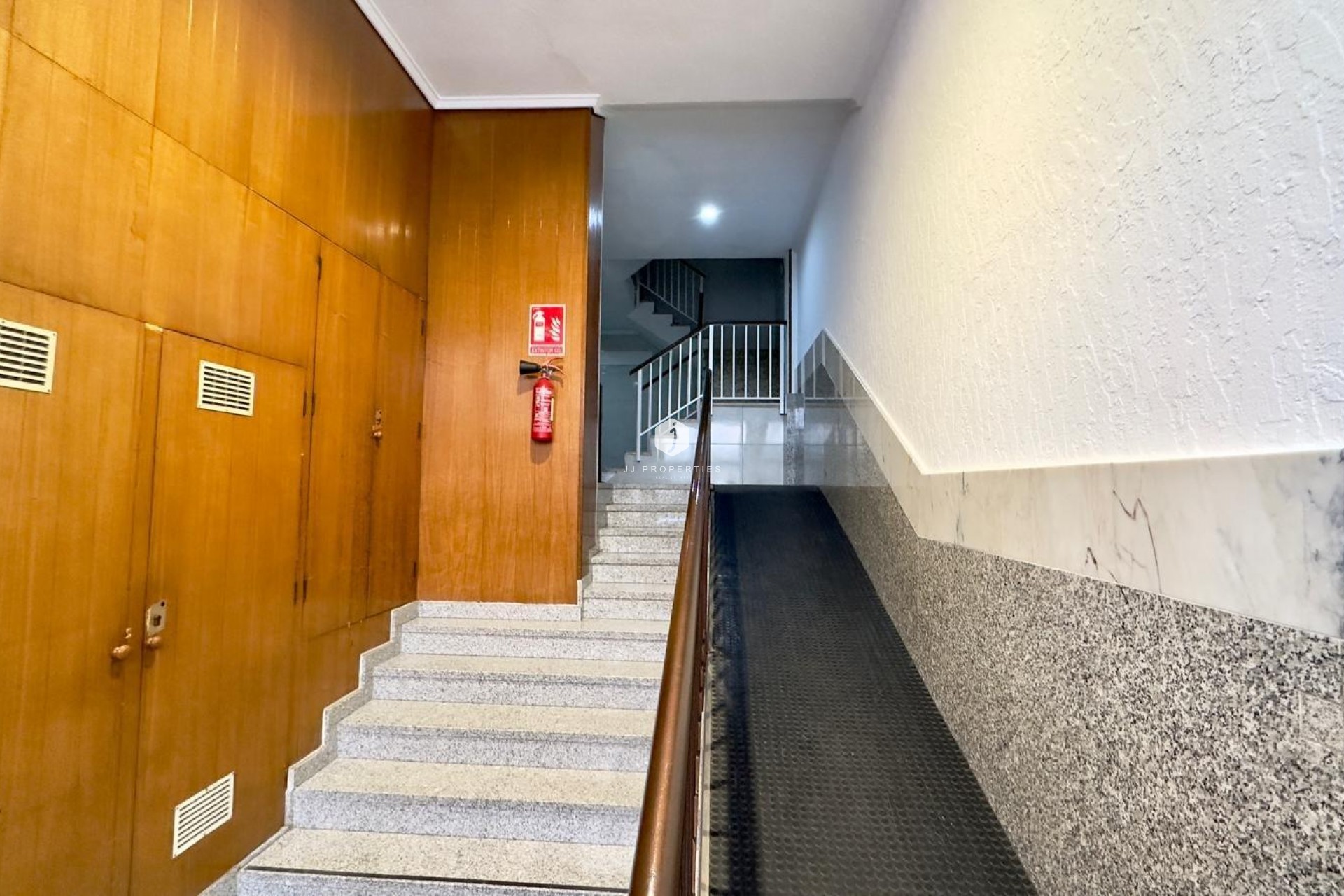 Resale - Apartment / flat -
Torrevieja - Centro