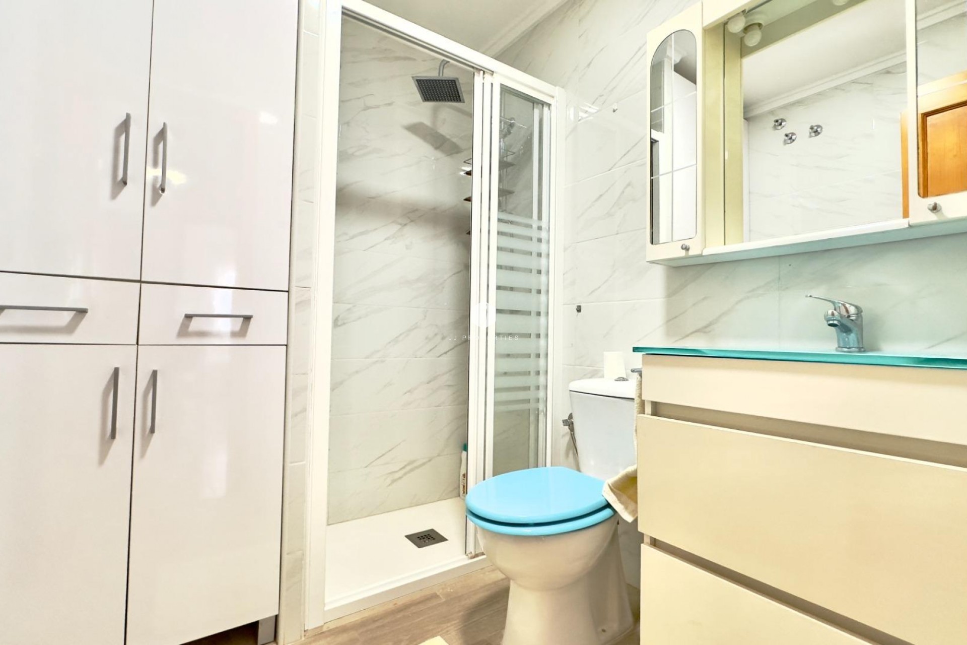 Resale - Apartment / flat -
Torrevieja - Centro