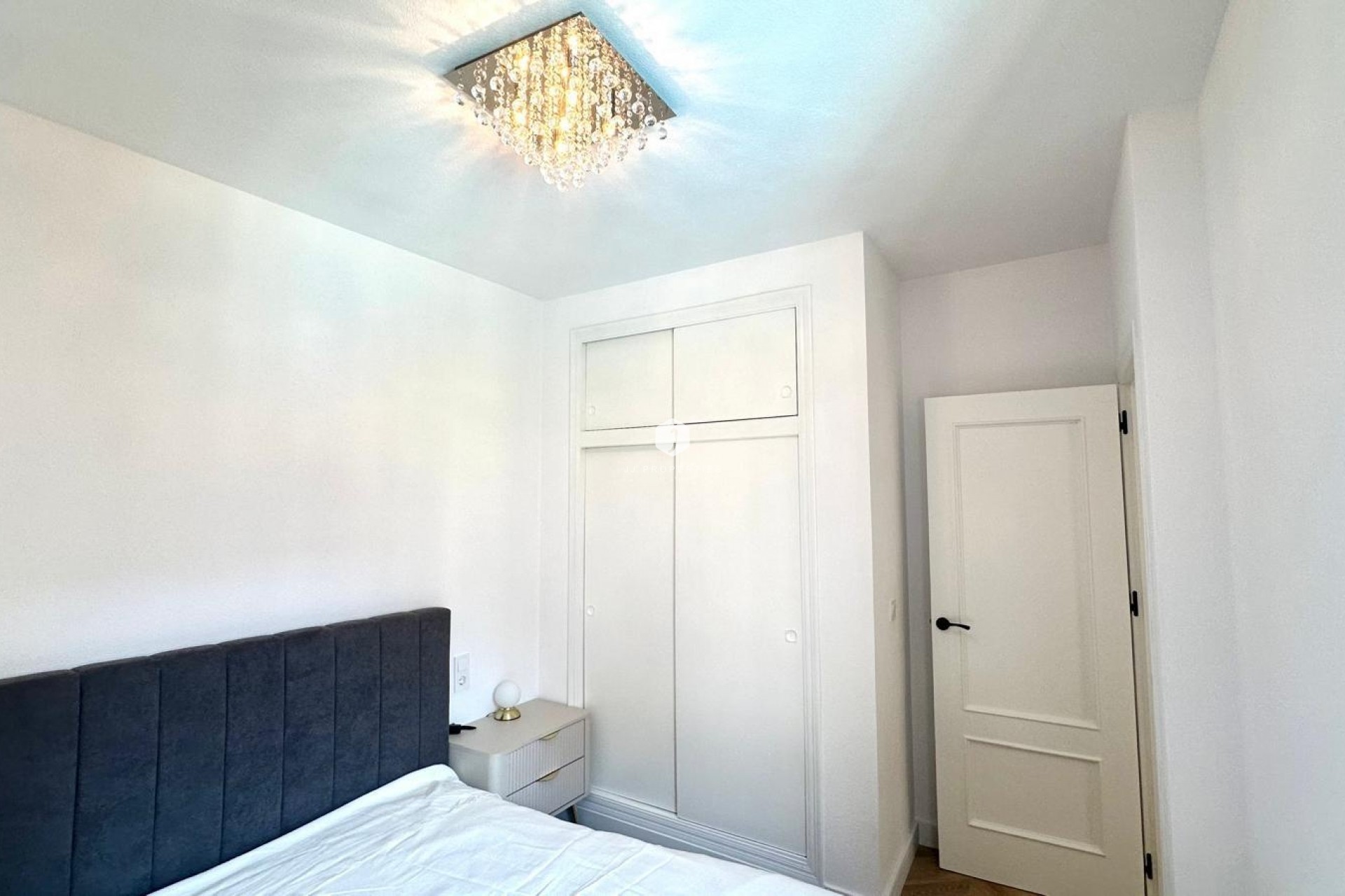 Resale - Apartment / flat -
Torrevieja - Centro