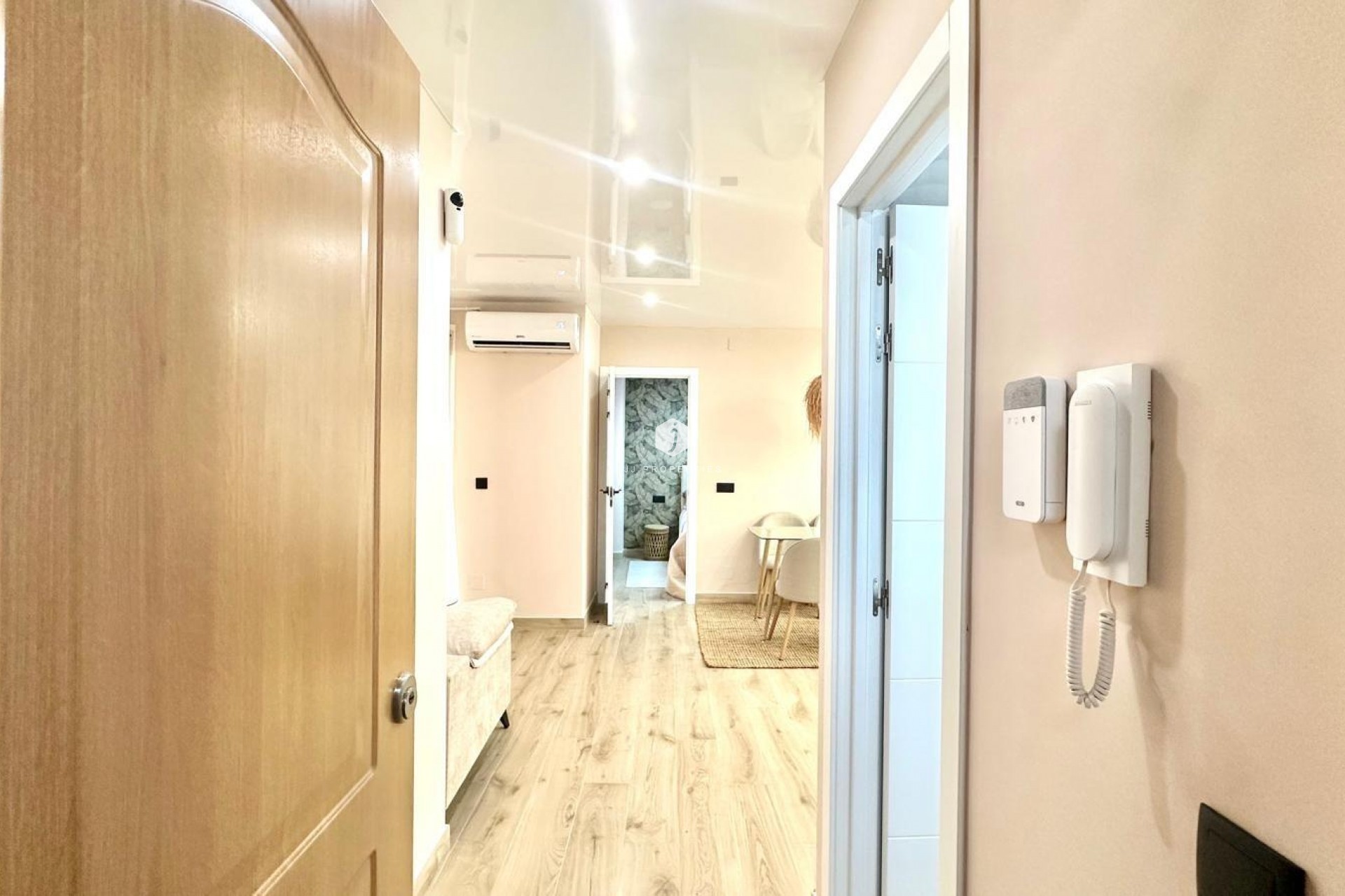 Resale - Apartment / flat -
Torrevieja - Centro