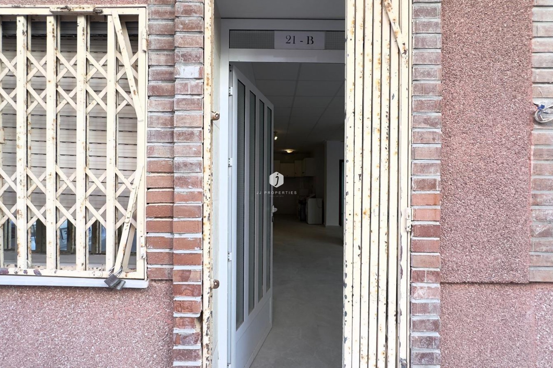 Resale - Apartment / flat -
Torrevieja - Centro