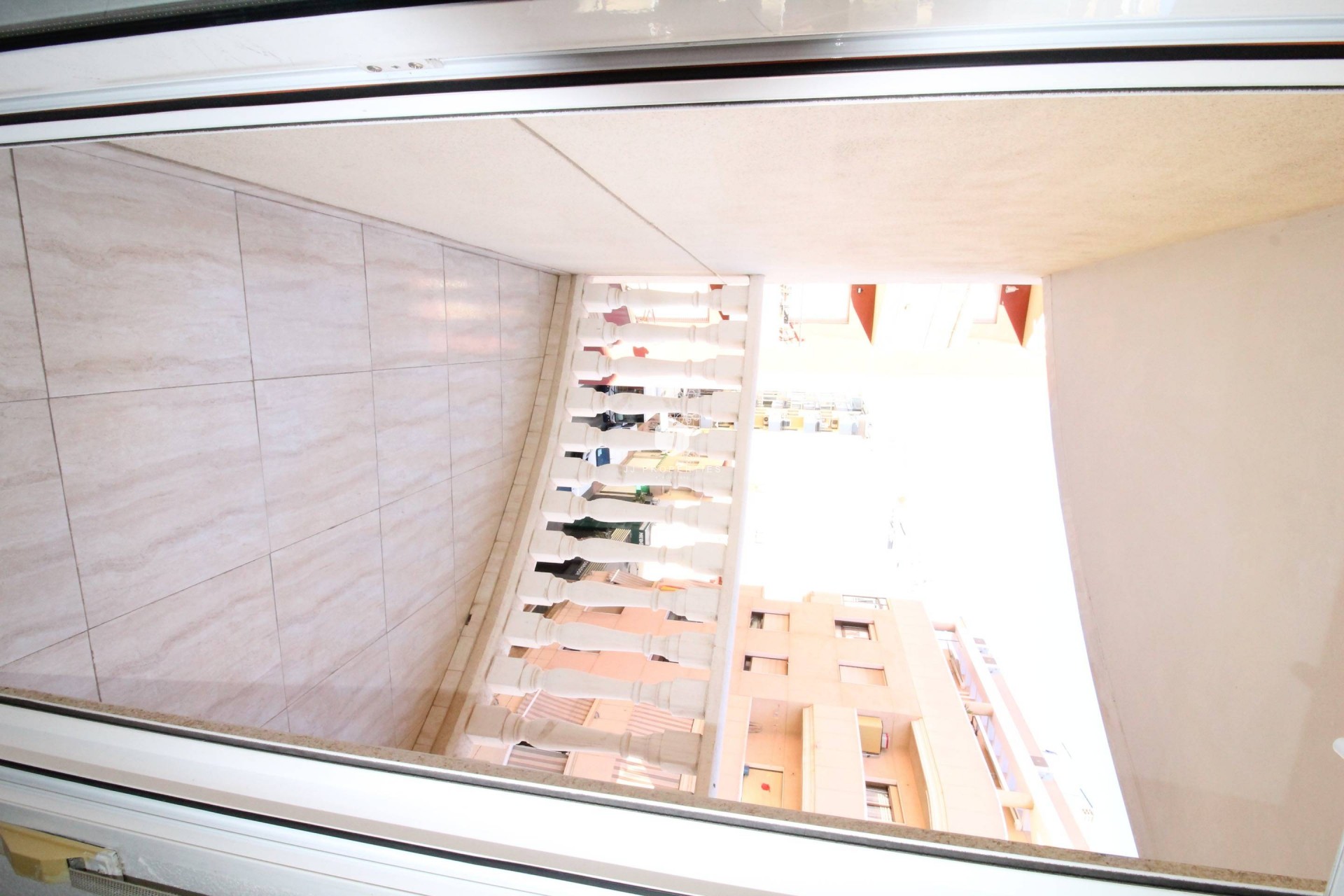 Resale - Apartment / flat -
Torrevieja - Centro