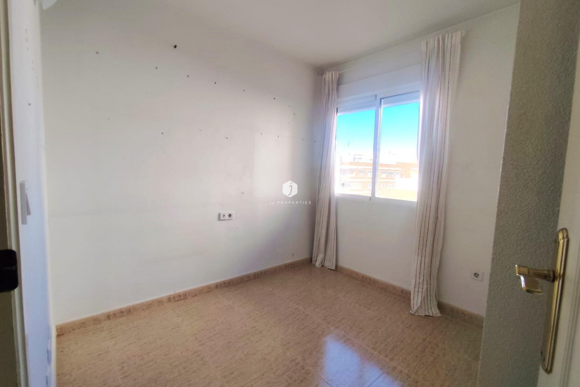 Resale - Apartment / flat -
Torrevieja - Centro