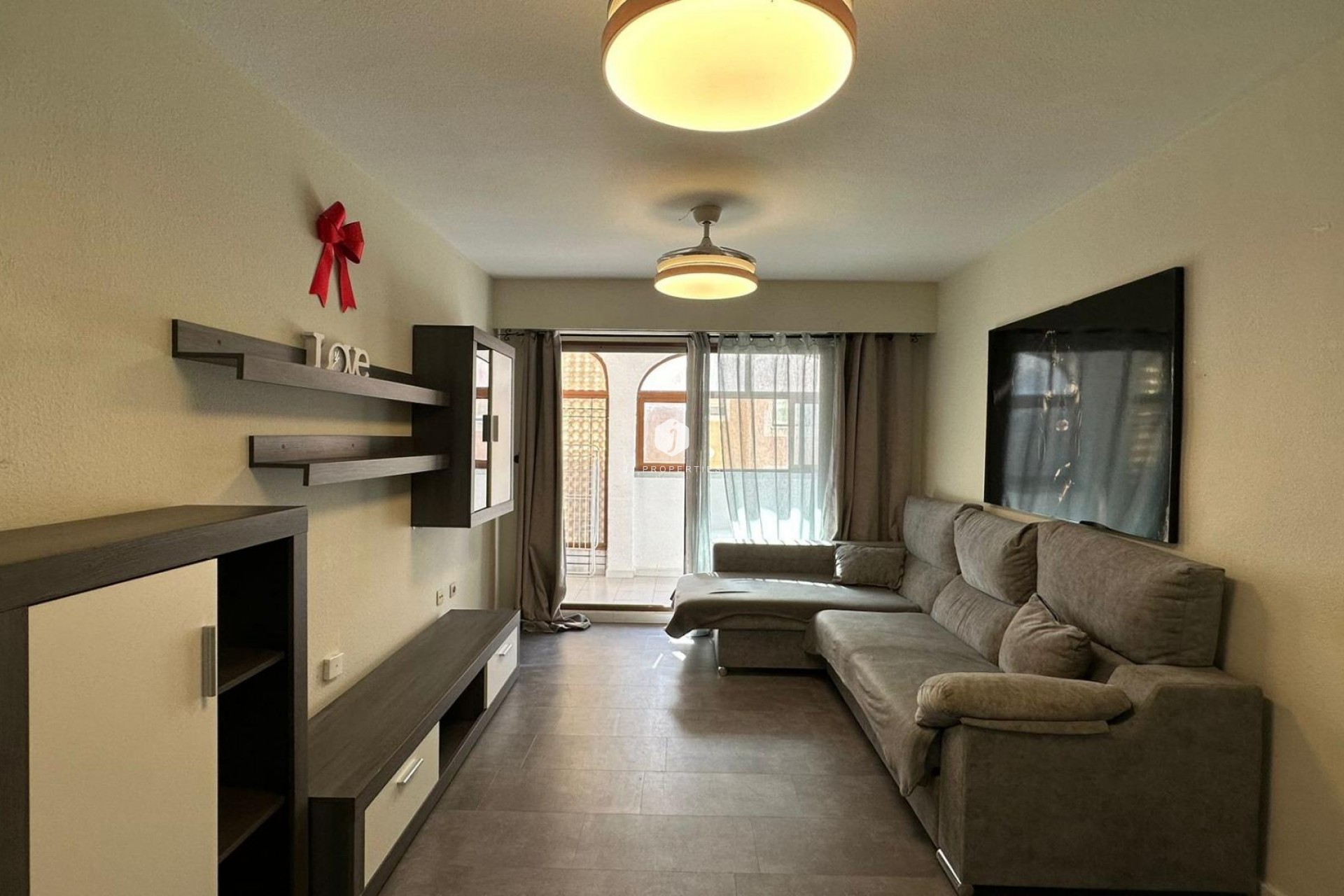 Resale - Apartment / flat -
Torrevieja - Centro