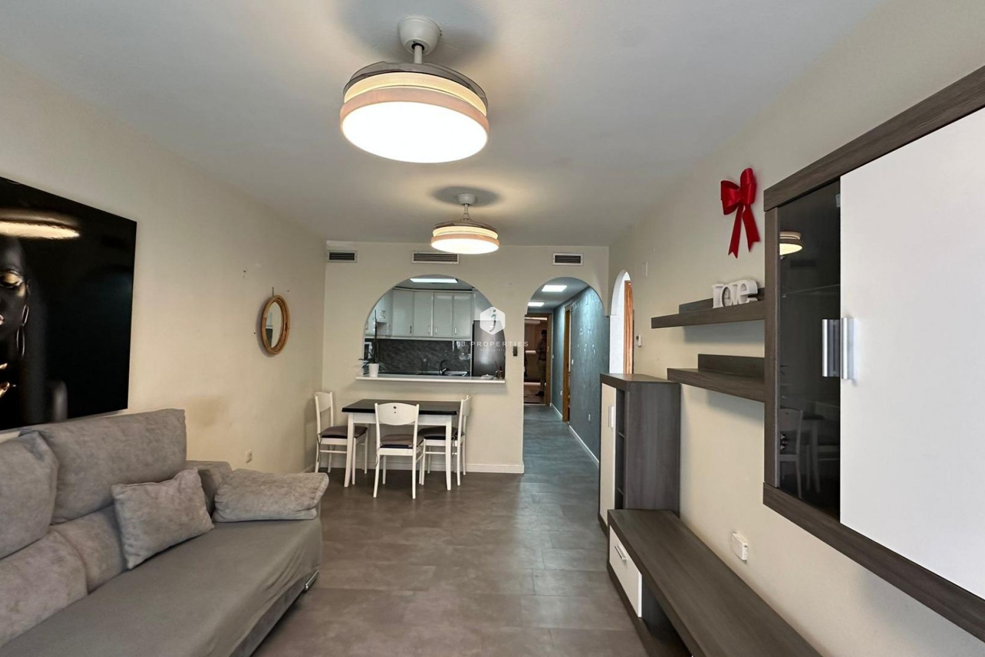 Resale - Apartment / flat -
Torrevieja - Centro
