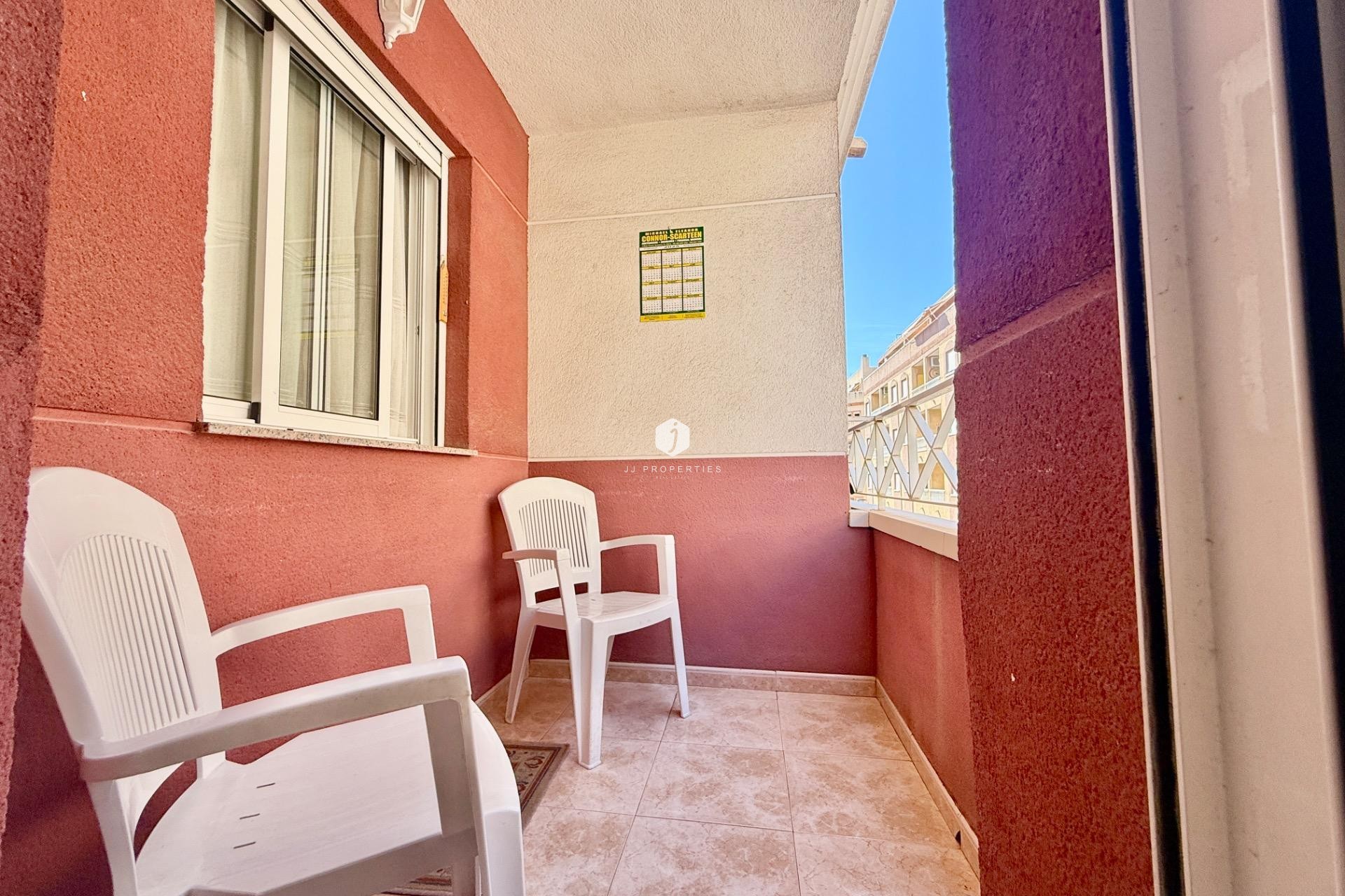 Resale - Apartment / flat -
Torrevieja - Centro