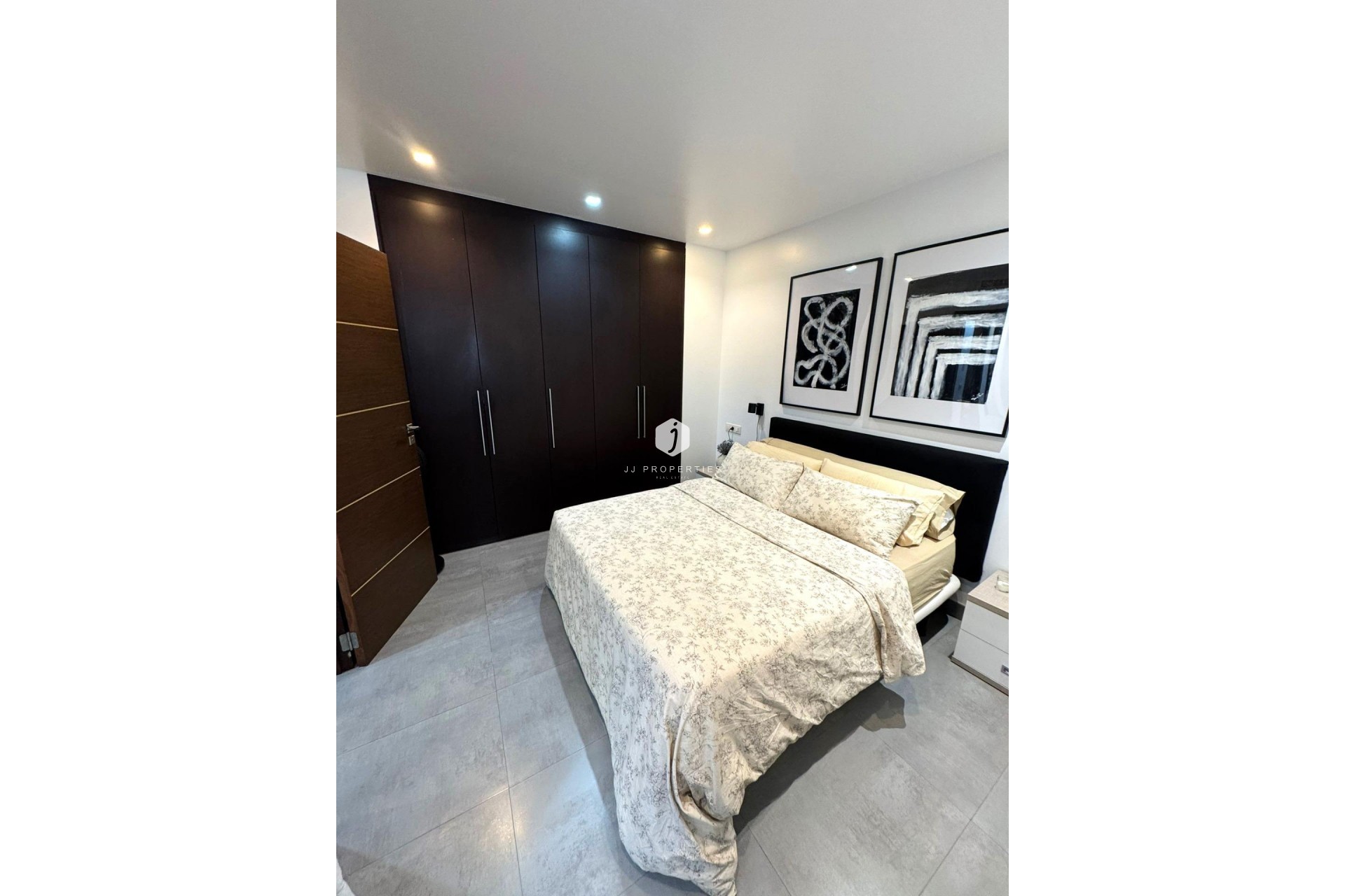 Resale - Apartment / flat -
Torrevieja - Centro