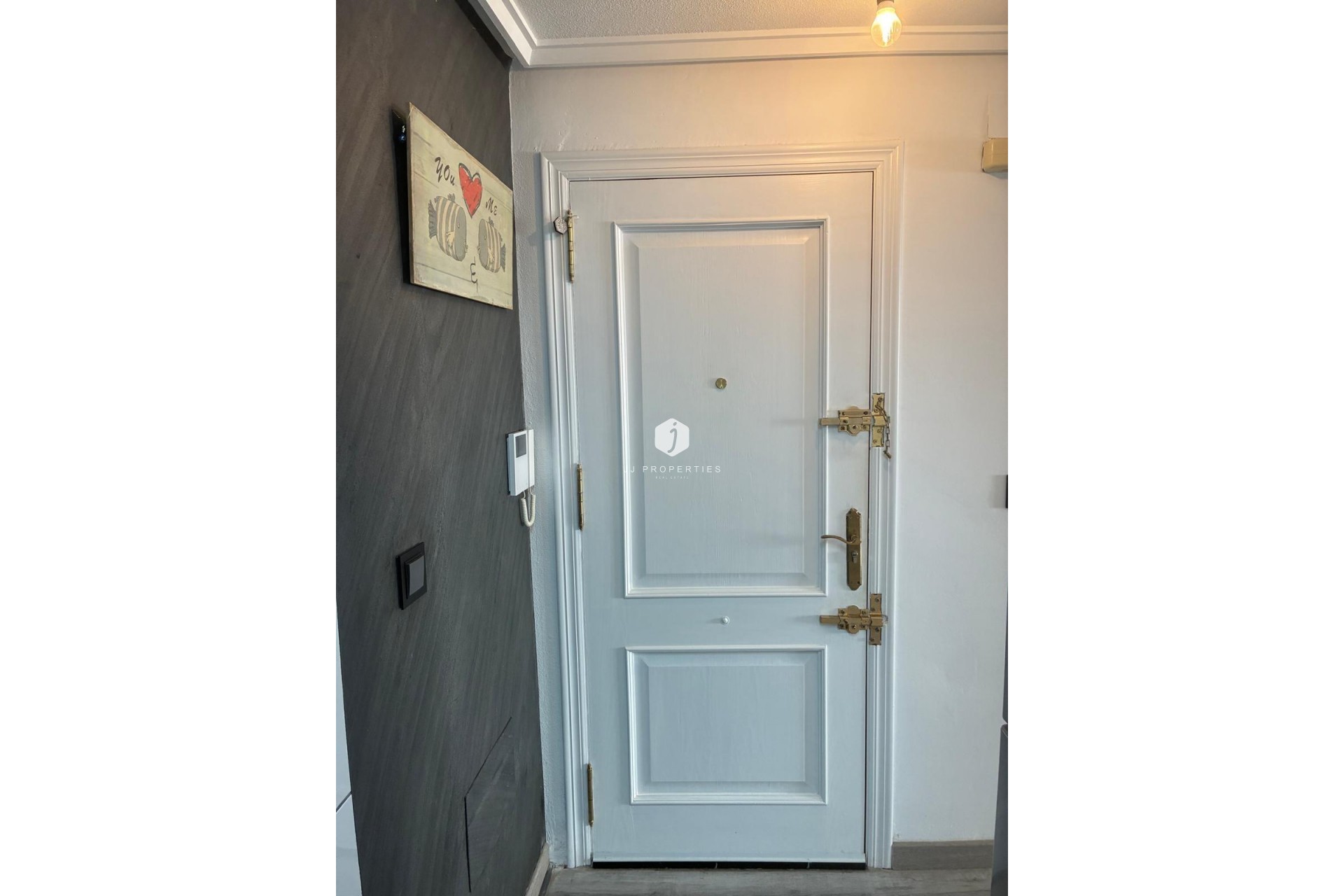 Resale - Apartment / flat -
Torrevieja - Centro