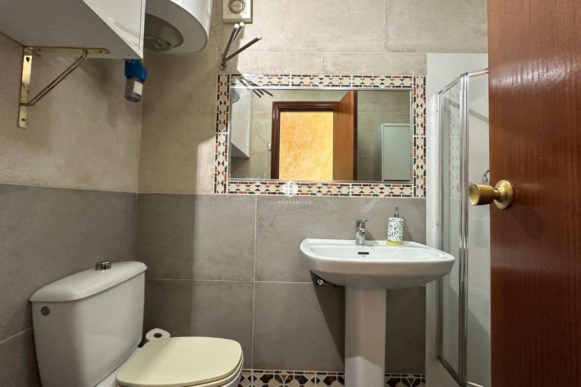 Resale - Apartment / flat -
Torrevieja - Centro