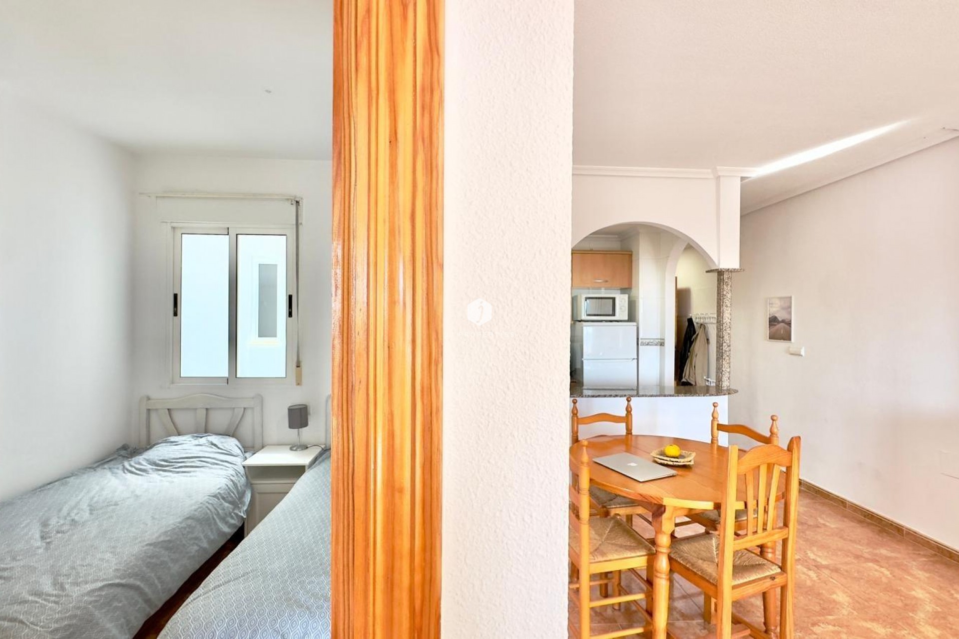 Resale - Apartment / flat -
Torrevieja - Centro
