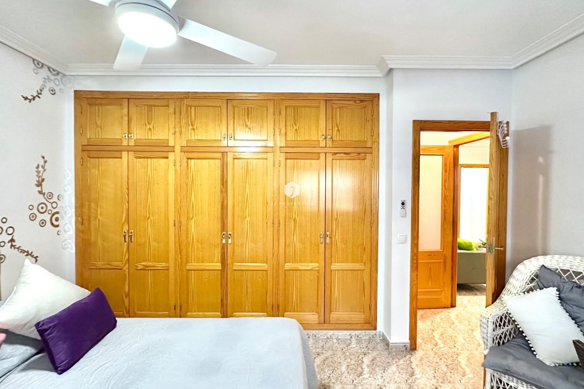 Resale - Apartment / flat -
Torrevieja - Centro