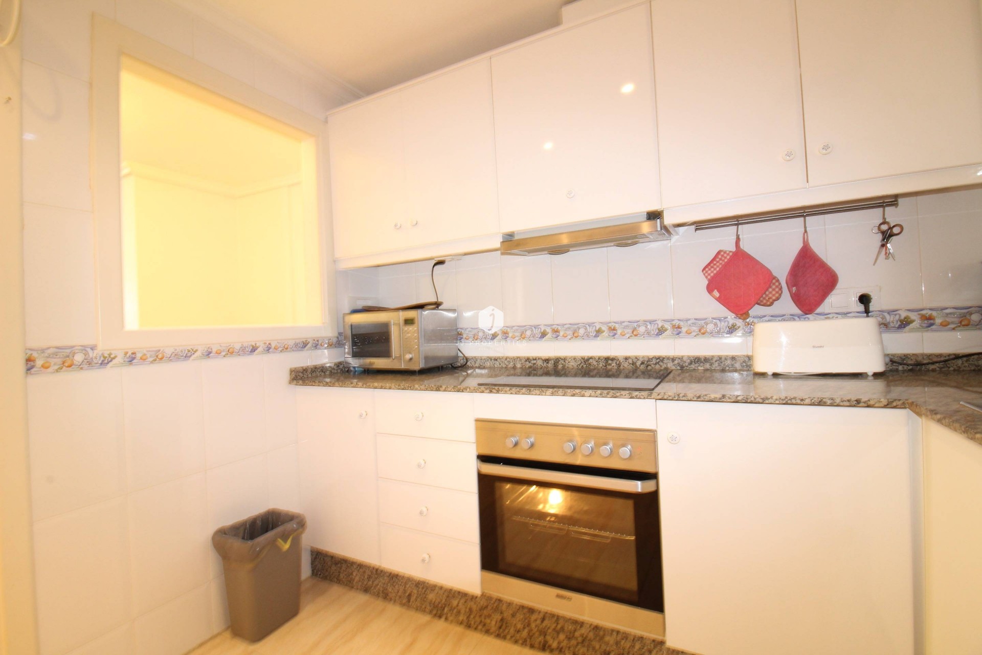 Resale - Apartment / flat -
Torrevieja - Centro