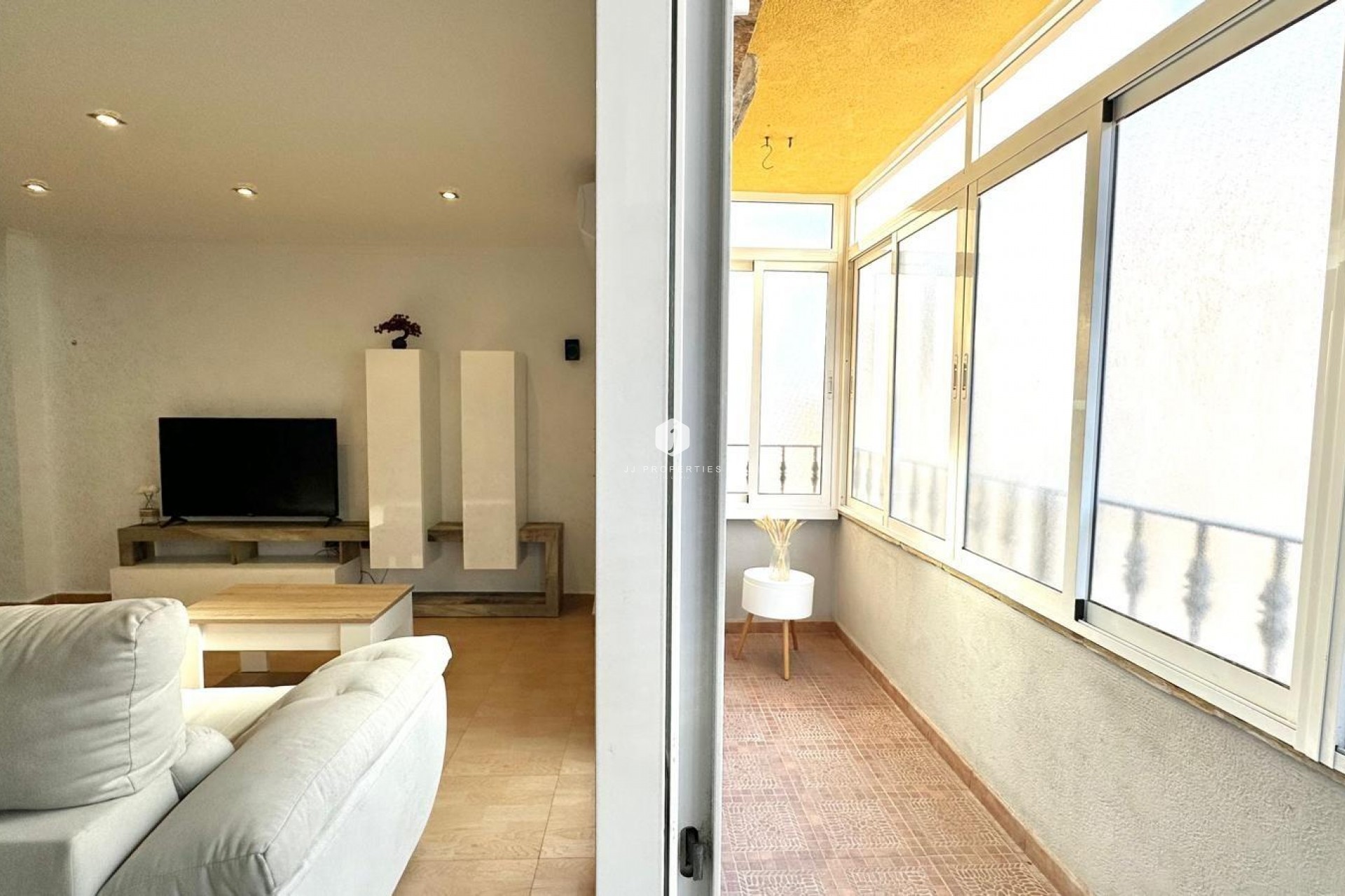 Resale - Apartment / flat -
Torrevieja - Centro