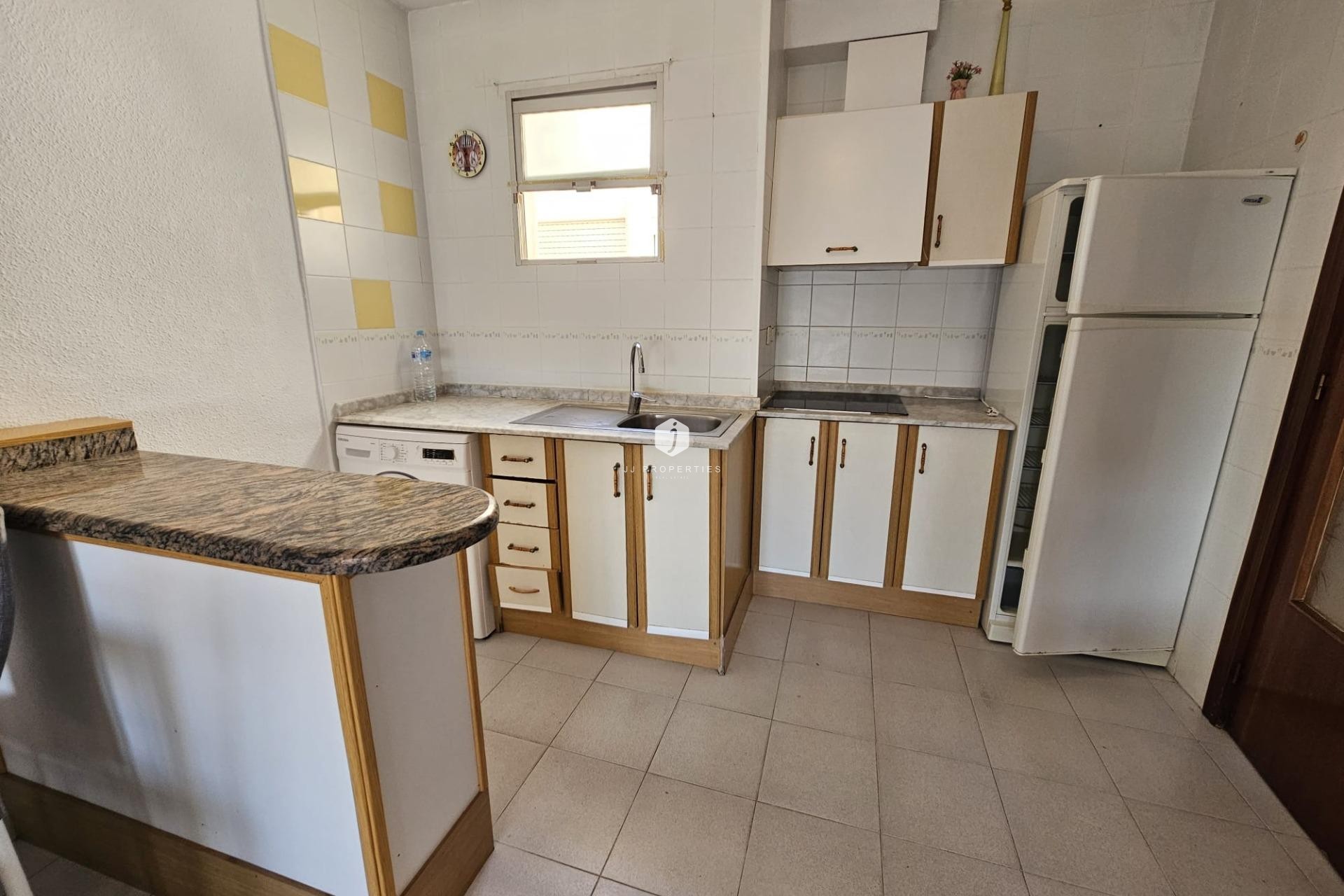 Resale - Apartment / flat -
Torrevieja - Centro