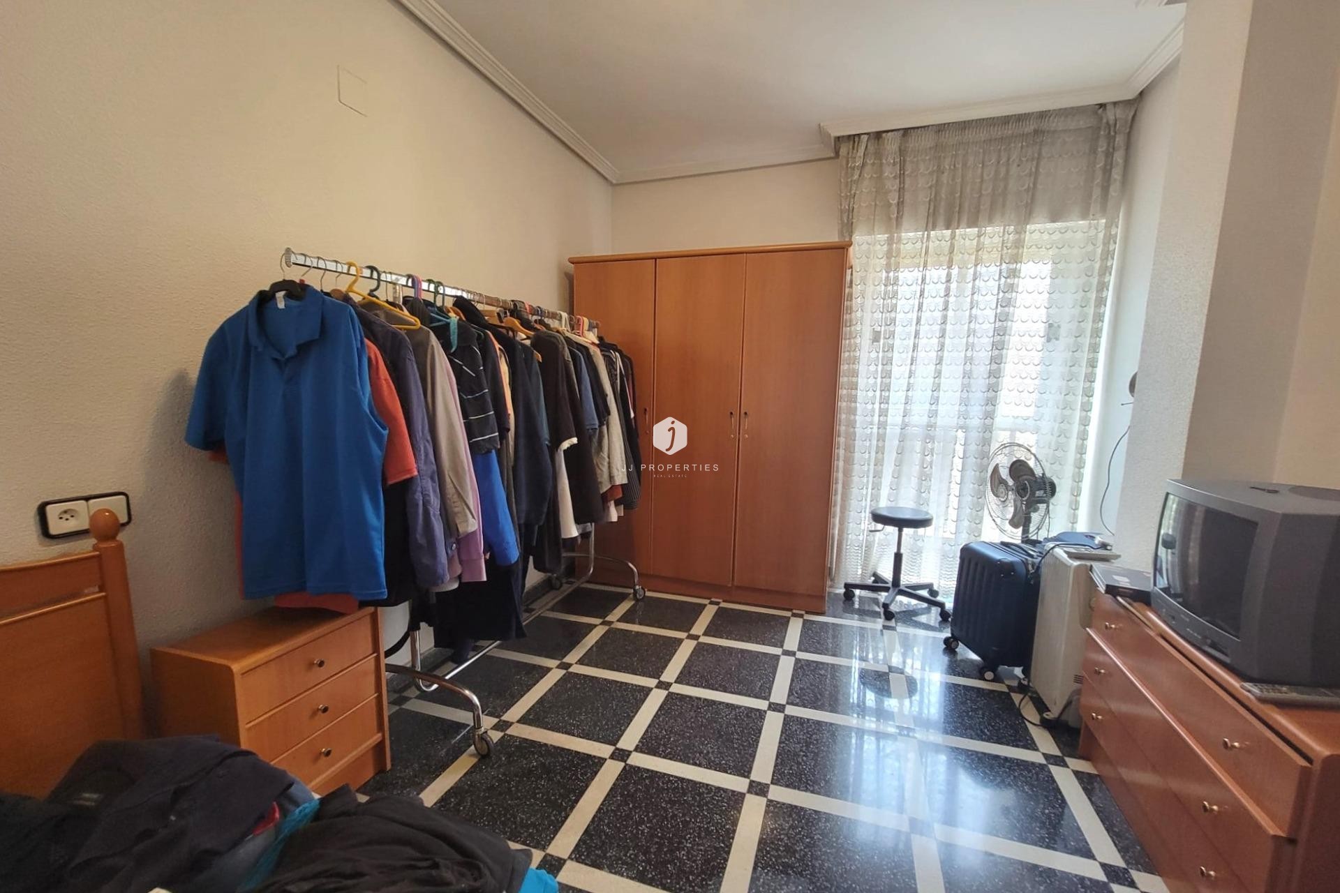 Resale - Apartment / flat -
Torrevieja - Centro